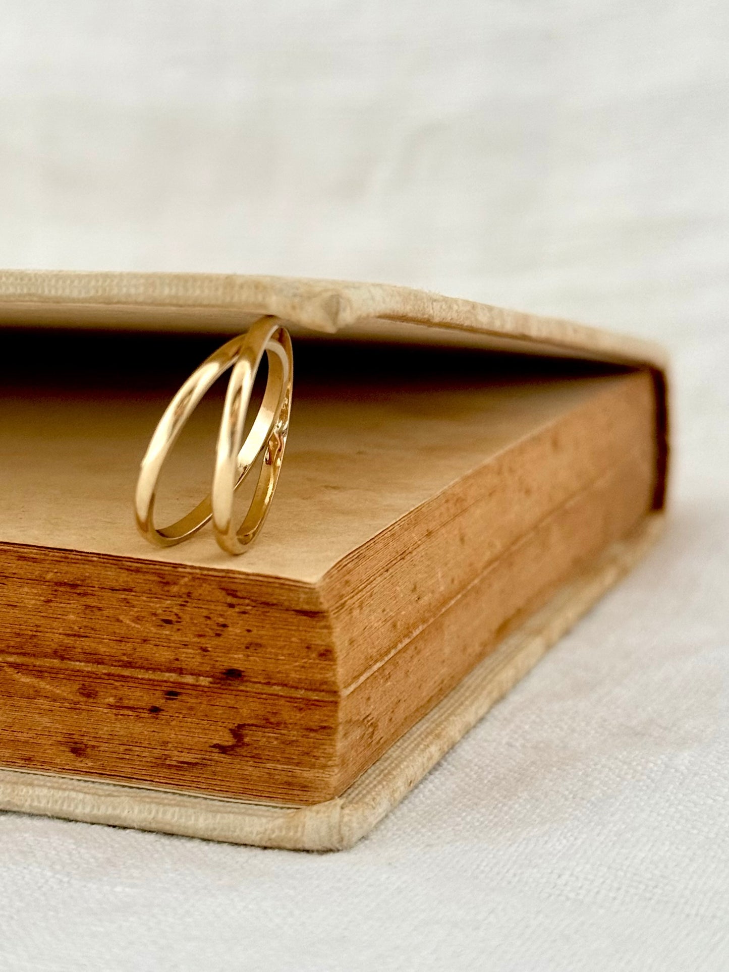 .375 .9ct warm yellow gold classic 1.8mm wide gold stack ring band