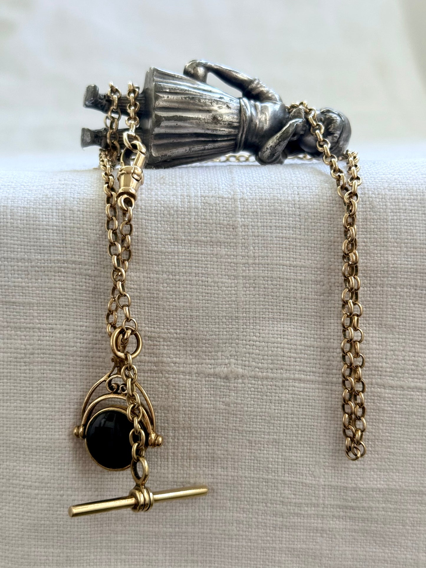 .375 .9ct gold perfect 48cm long yellow gold Rolo Chain T-bar toggle fob chain fob dog clasp chain necklace. This is the perfect yellow gold fob chain