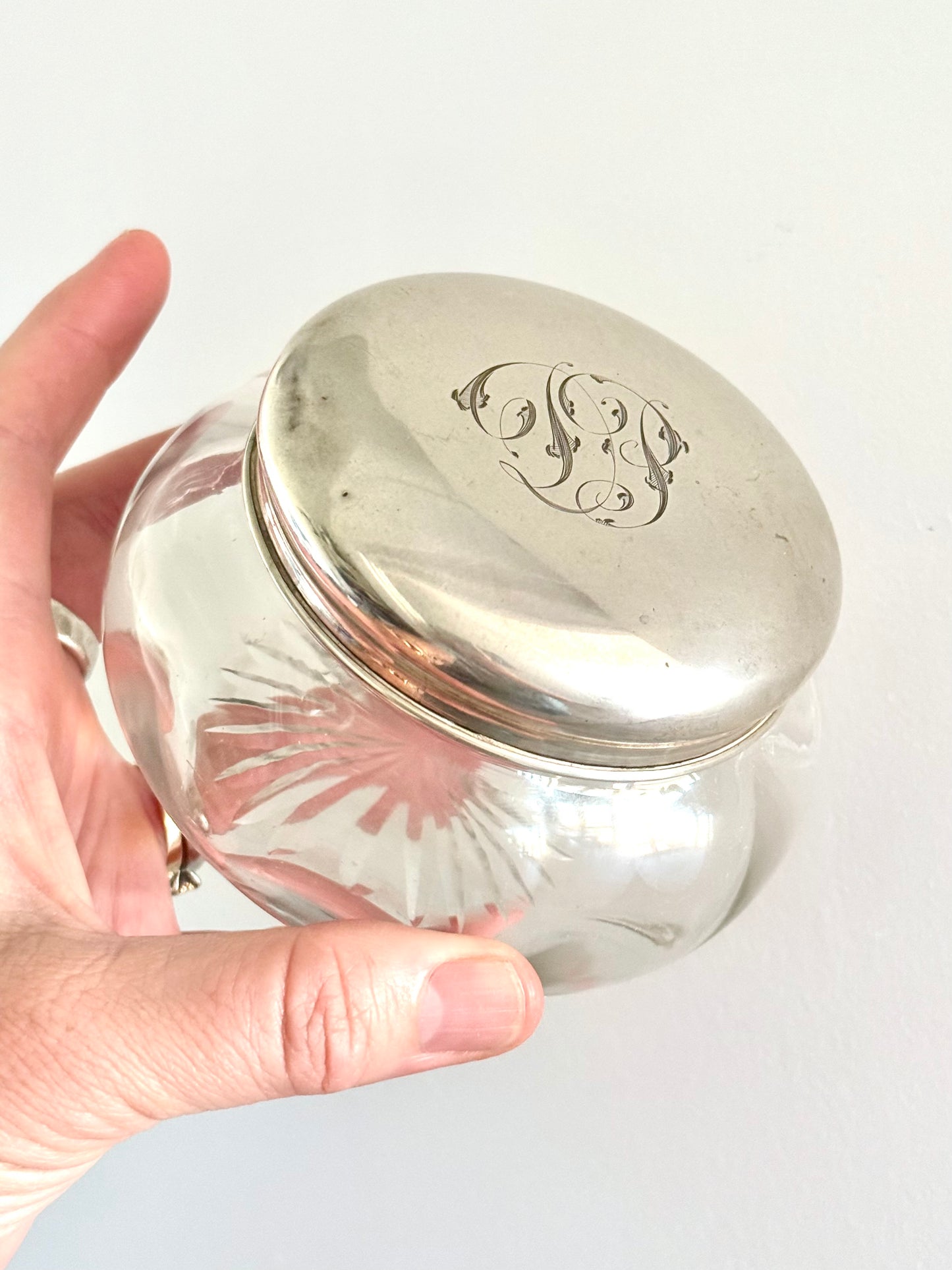 .1918 .925 antique Art Deco George V round bubble glass sterling silver lidded vanity powder bowl jar