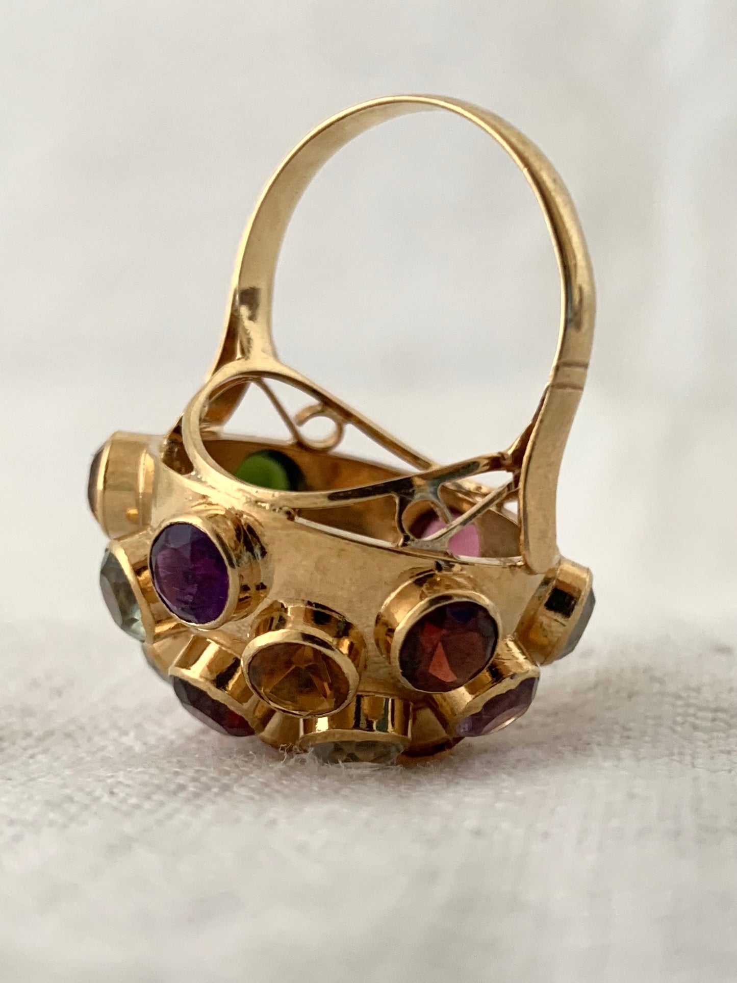 .18ct .1950s gloriuous Mid Century Modern yellow gold Sputnik gemstone studded designer studio made domed round ball 19 colourful multi gemstone cocktail ring