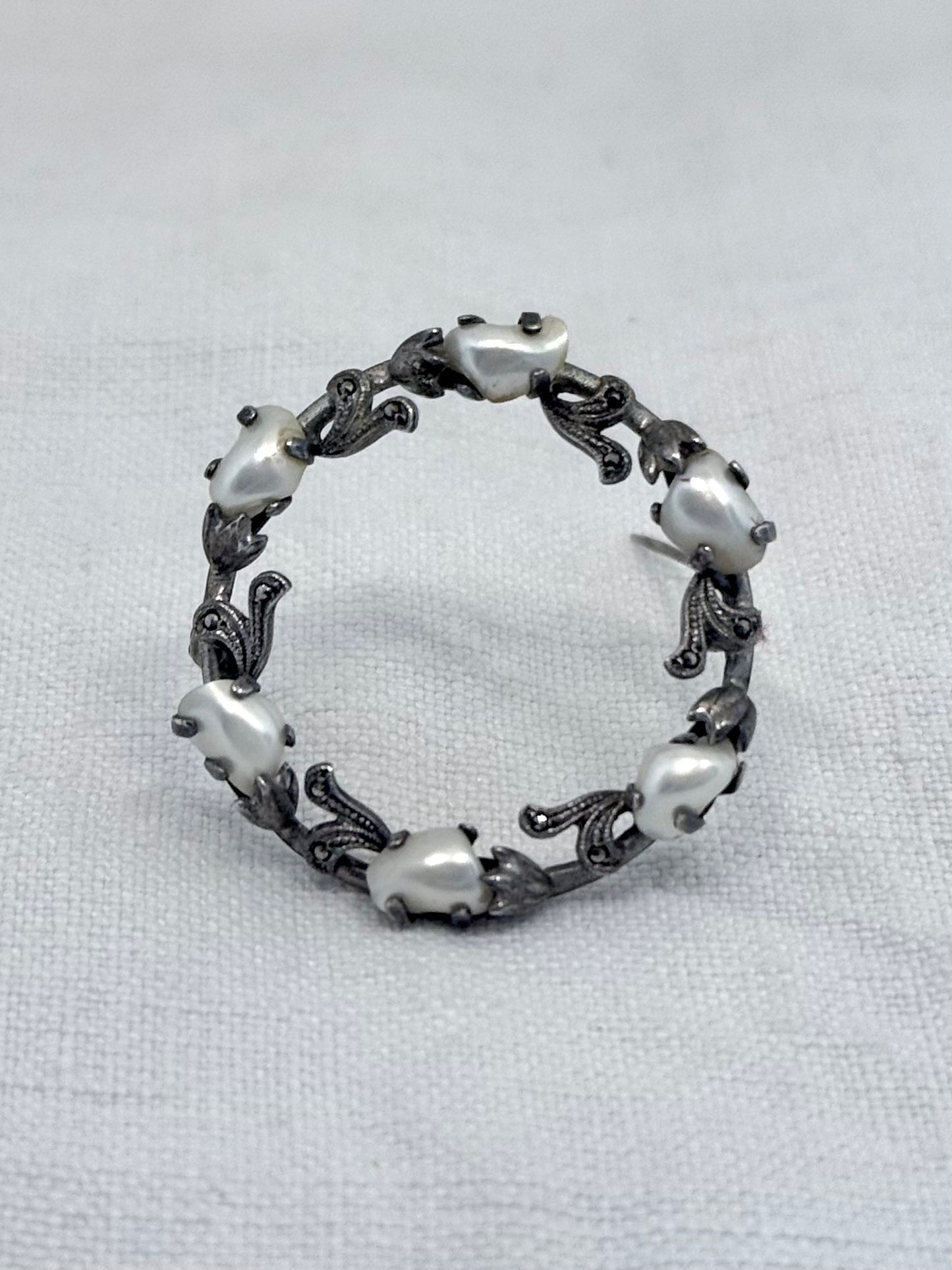 .1930s .1940s Arts & Crafts baroque pearl freshwater pearl sterling silver pearl marcasite wreath brooch