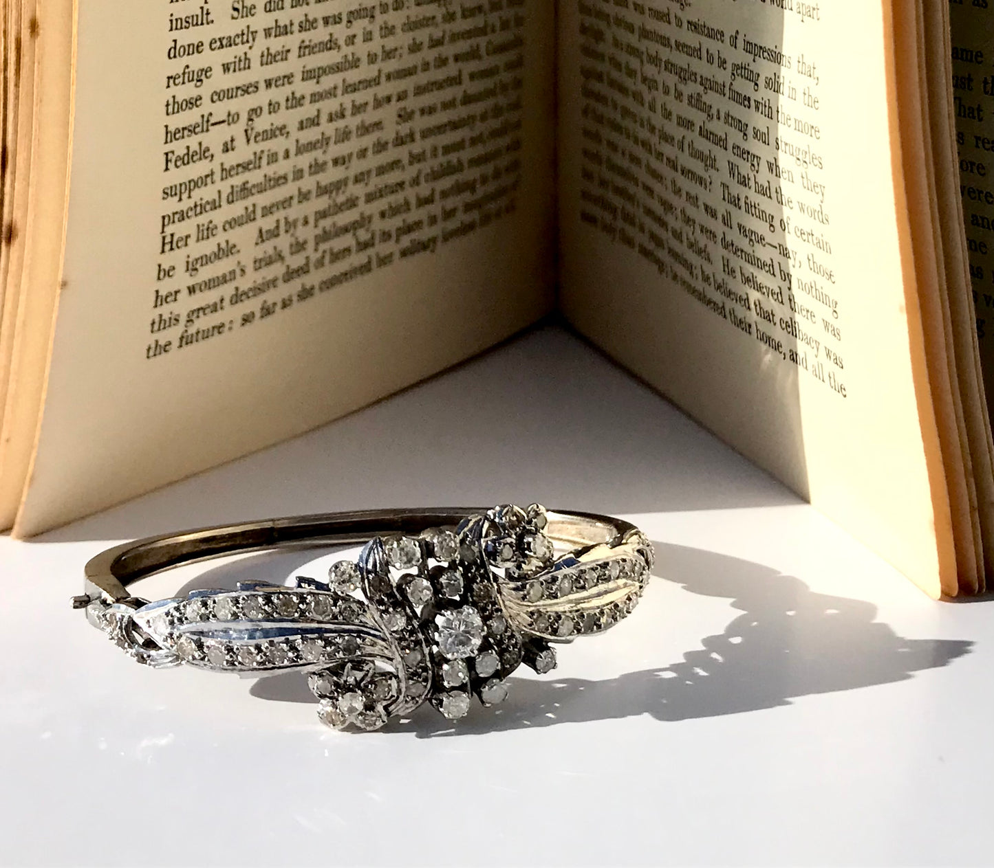 .1920s .2.38ct diamond .9ct white gold Belle Epoque revival clasp bangle