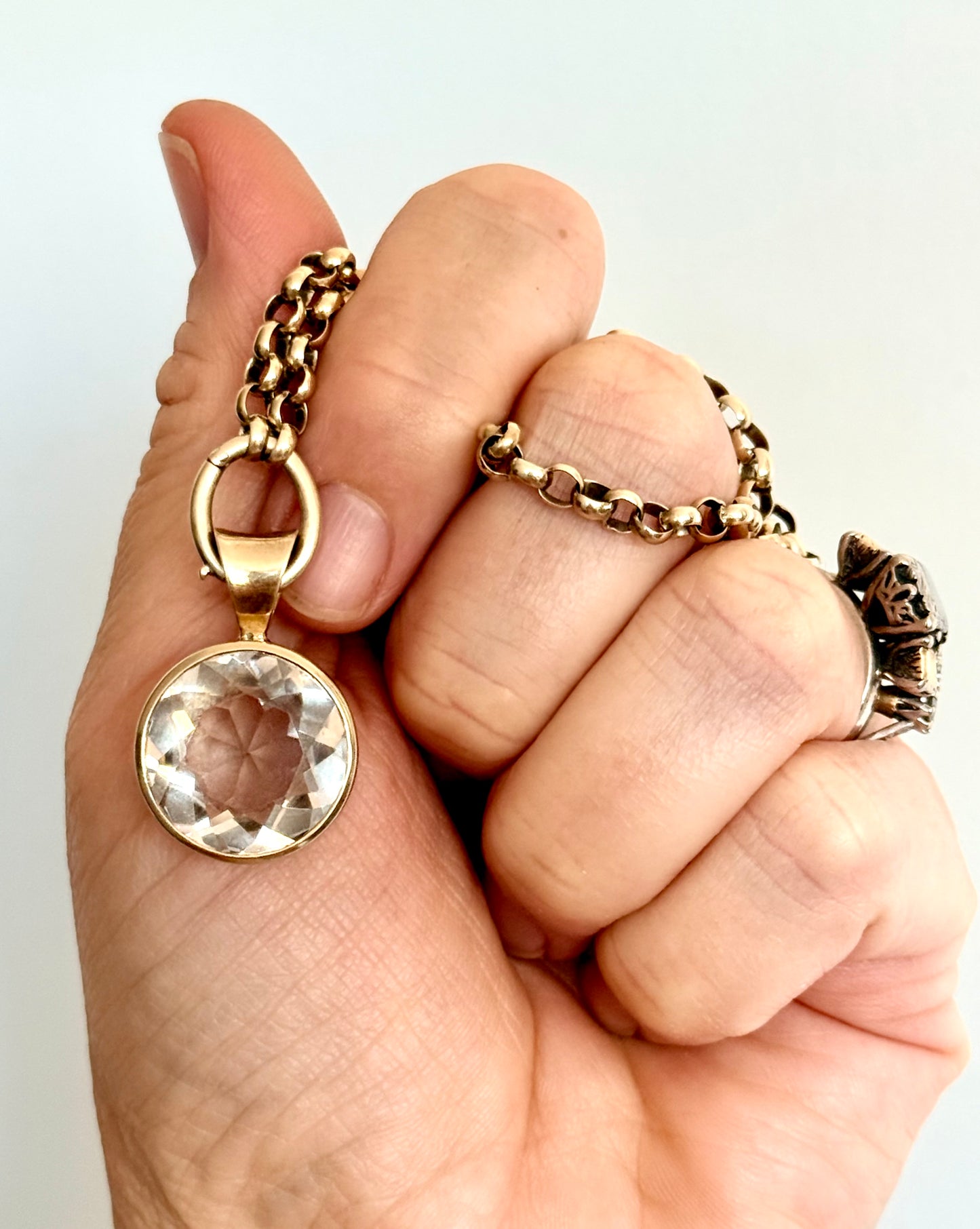 .15ct .1960s .1970s .9ct gold large and magnificent Smoky Quartz bezel set solid gold round statement pendant