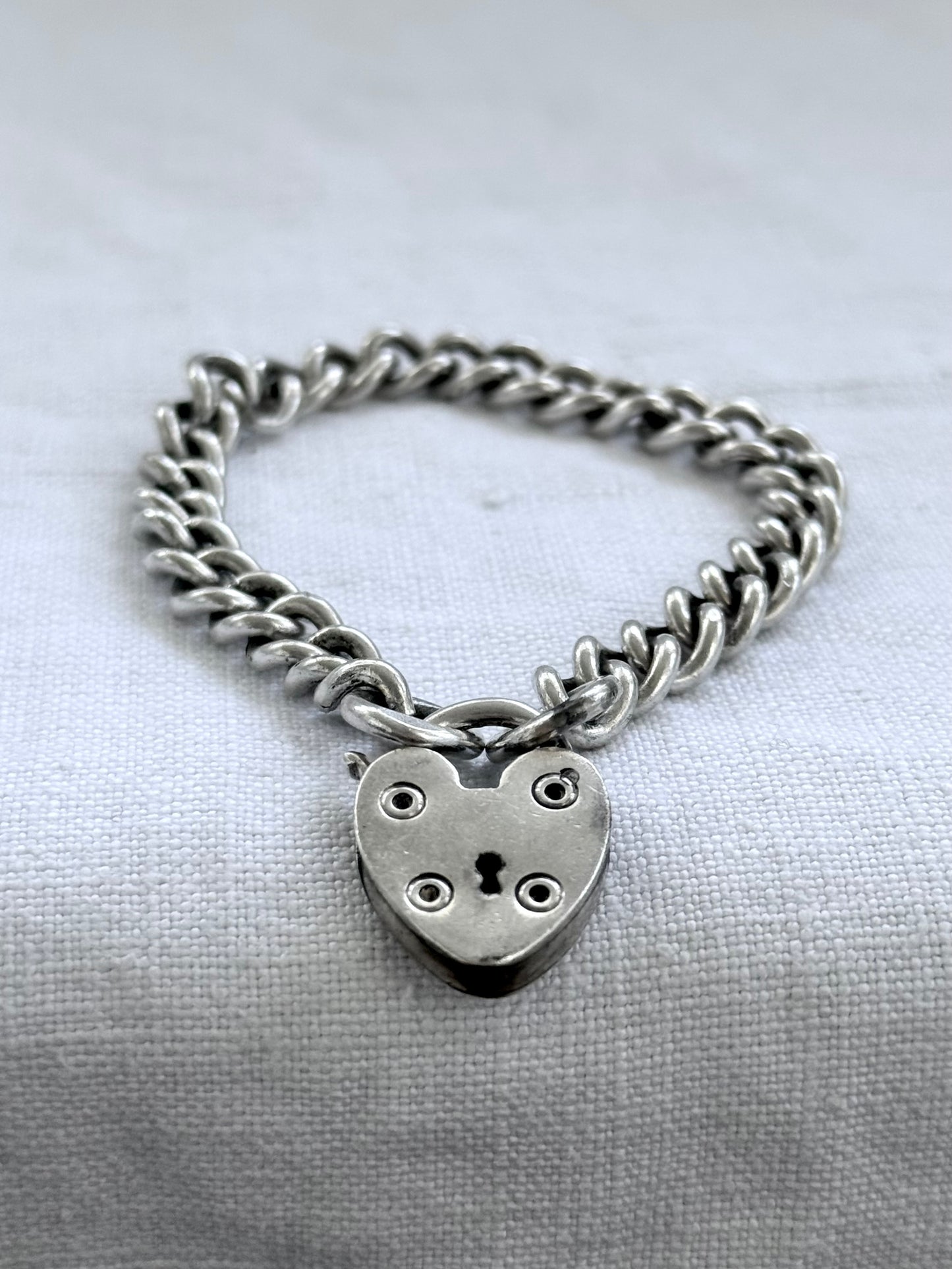 .1970s .925 solid silver chunky Victorian revival oversized heart padlock curb chain link bracelet