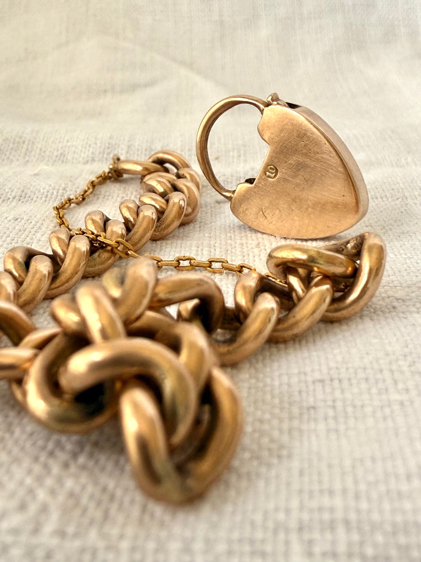 .10ct .417 solid gold 8mm chunky wide curb chain and oversized heart padlock heirloom heavy rose gold bracelet