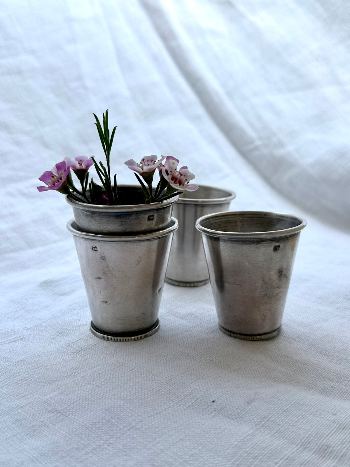 .1933 .1950s 4x .900 coin silver rare artisan made Middle Eastern Ottoman silver tumblers shot glasses