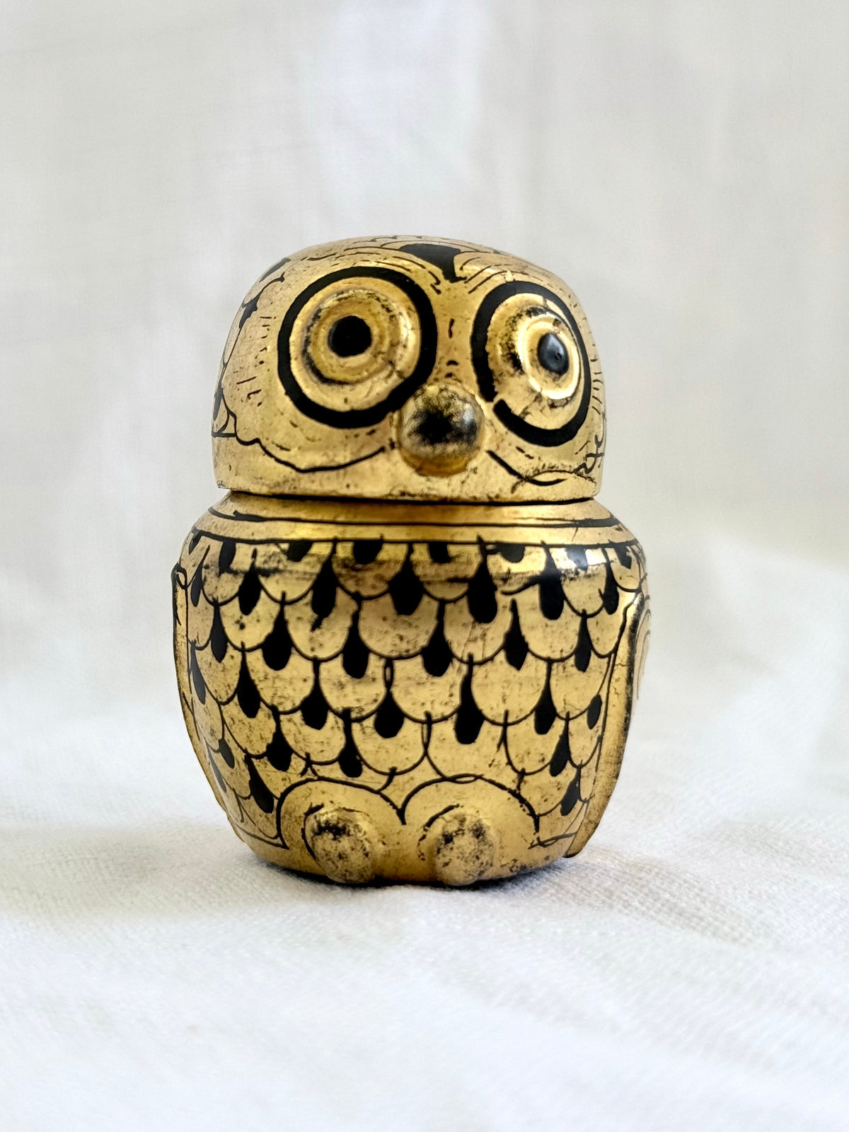 .1970s Burmese Chinese Black and Gold Lacquer sweetest Owl wooden trinket box