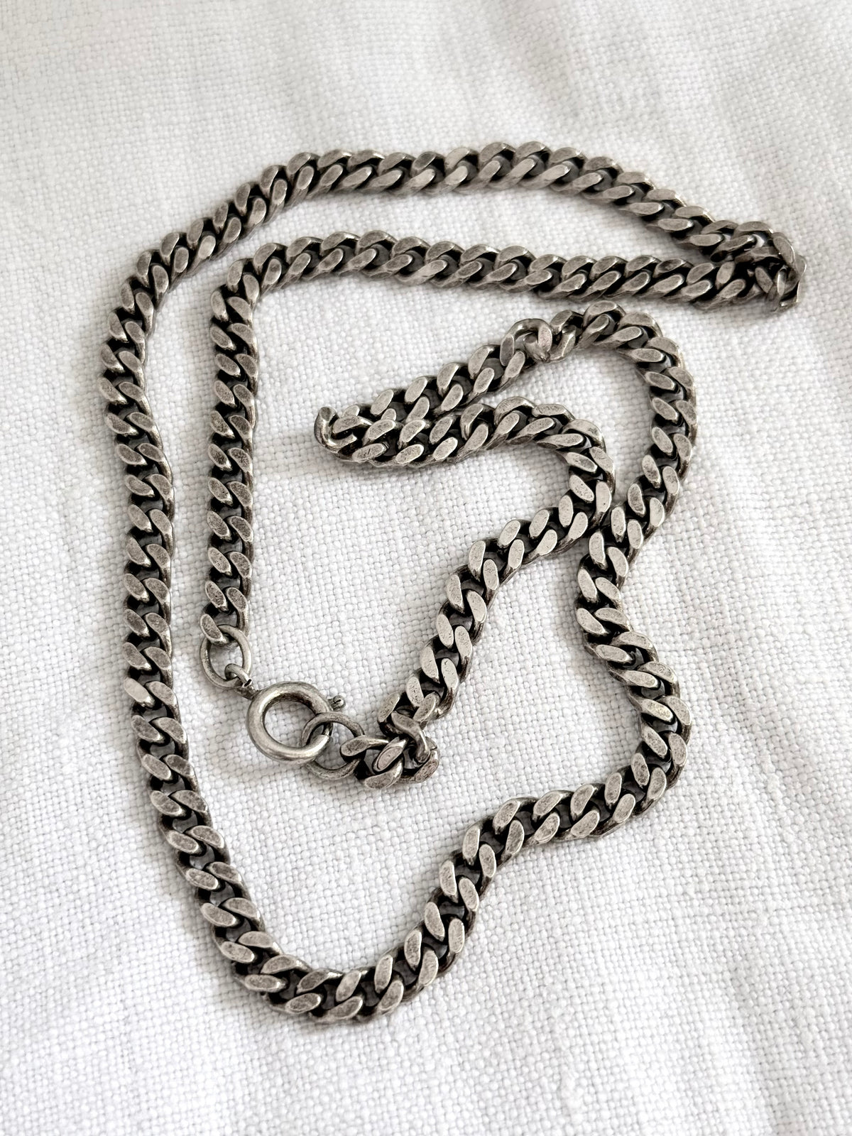 .1960s .925 chunky retro Modernist solid sterling silver fancy form knife edge classic statement chunky flat curb chain necklace