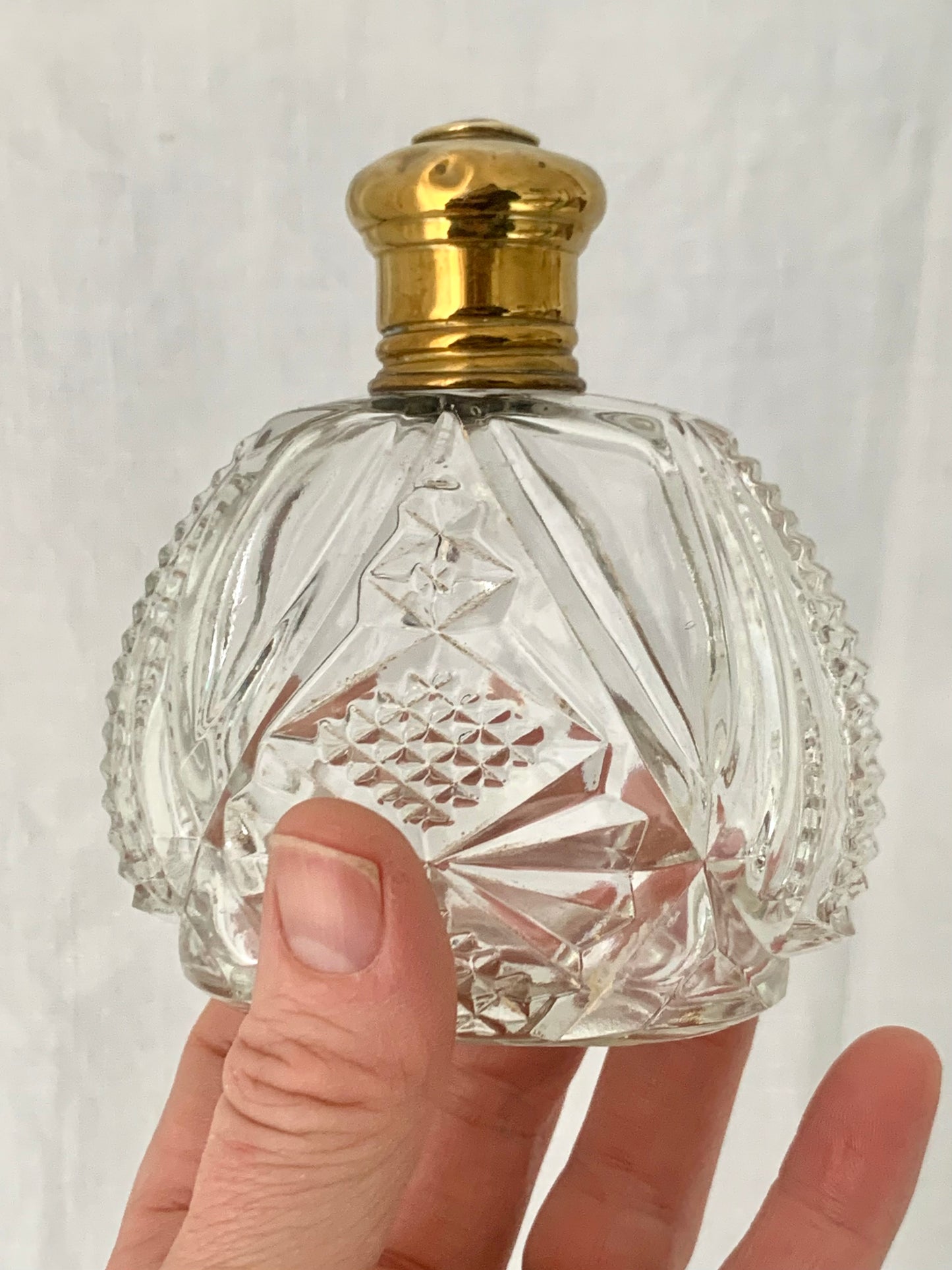 1900s Victorian Edwardian ornate glass and gold brass top beautiful perfume vessel bottle.
