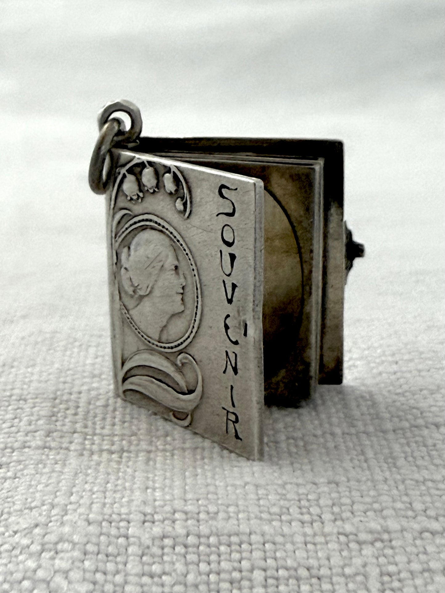 .925 1900s Art Nouveau French silver souvenir book form photo locket antique collectors Belle Epoque booklet pendant
