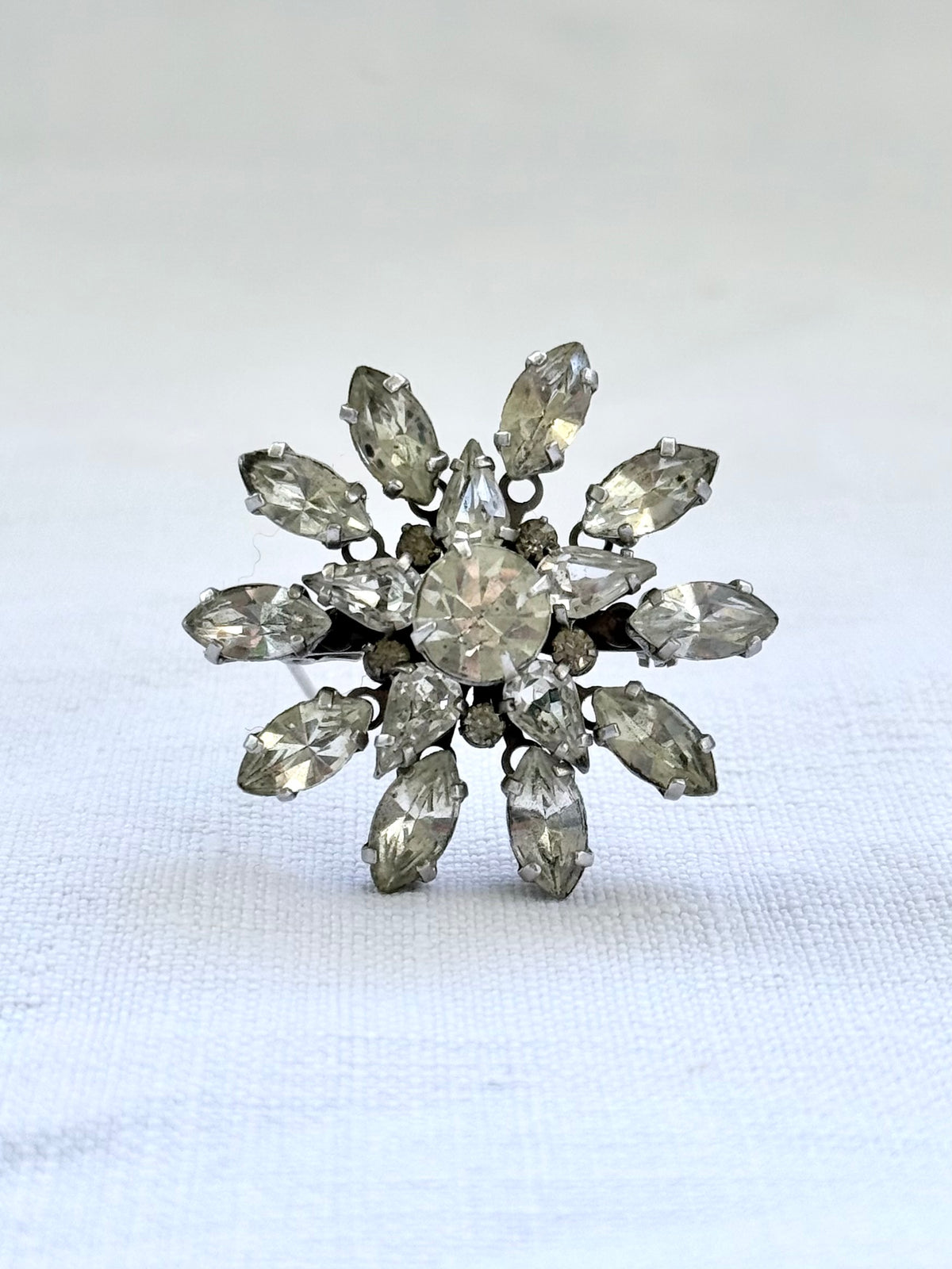 .1940s .1950s Celestial star clear flower crystal paste dress star burst costume brooch pin