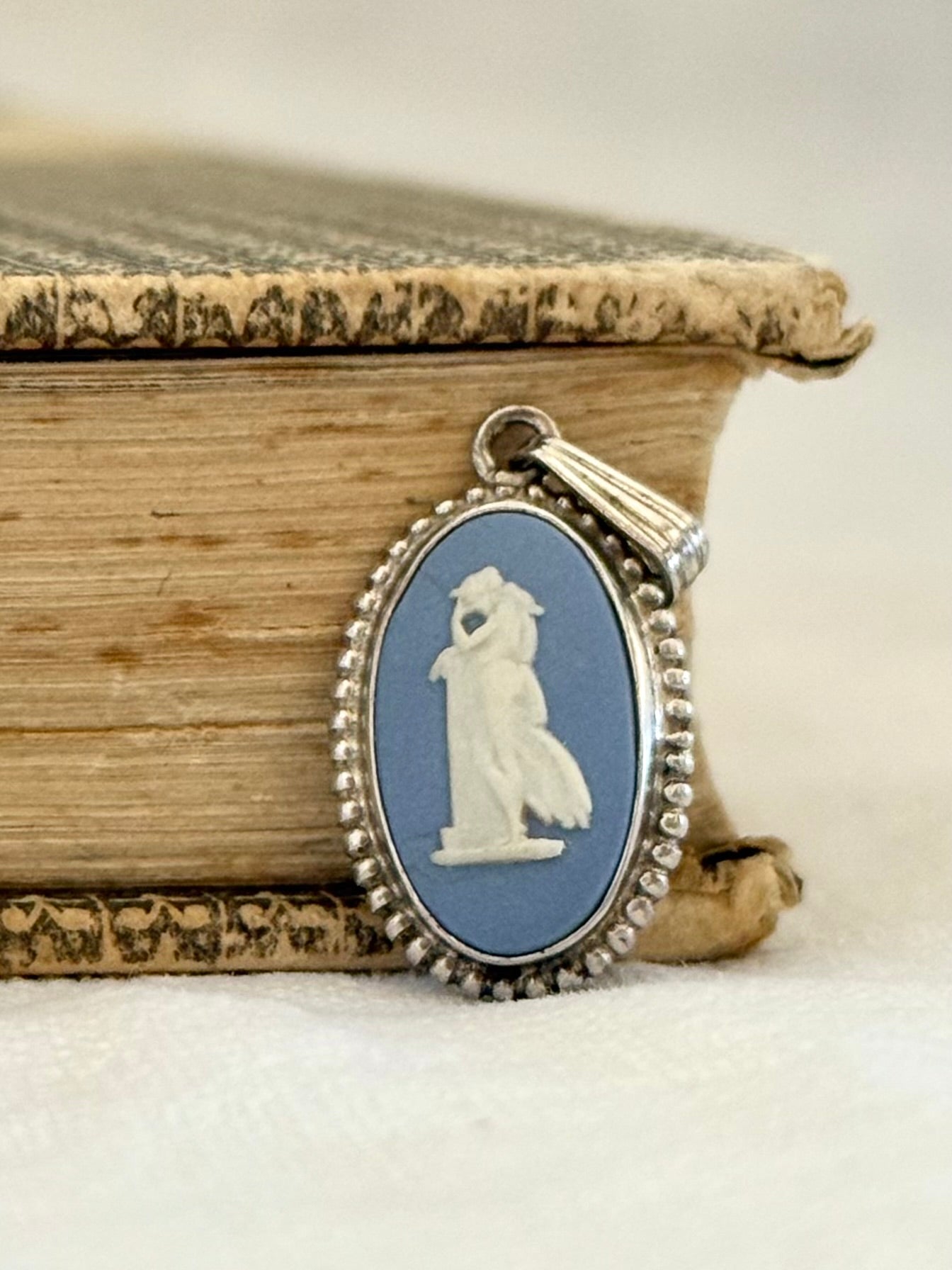 .1970s .1973 .925 Andromache Greek Grecian goddess blue Jasperware high relief vintage Wedgwood cameo sterling silver Greek dame oval silver pendant