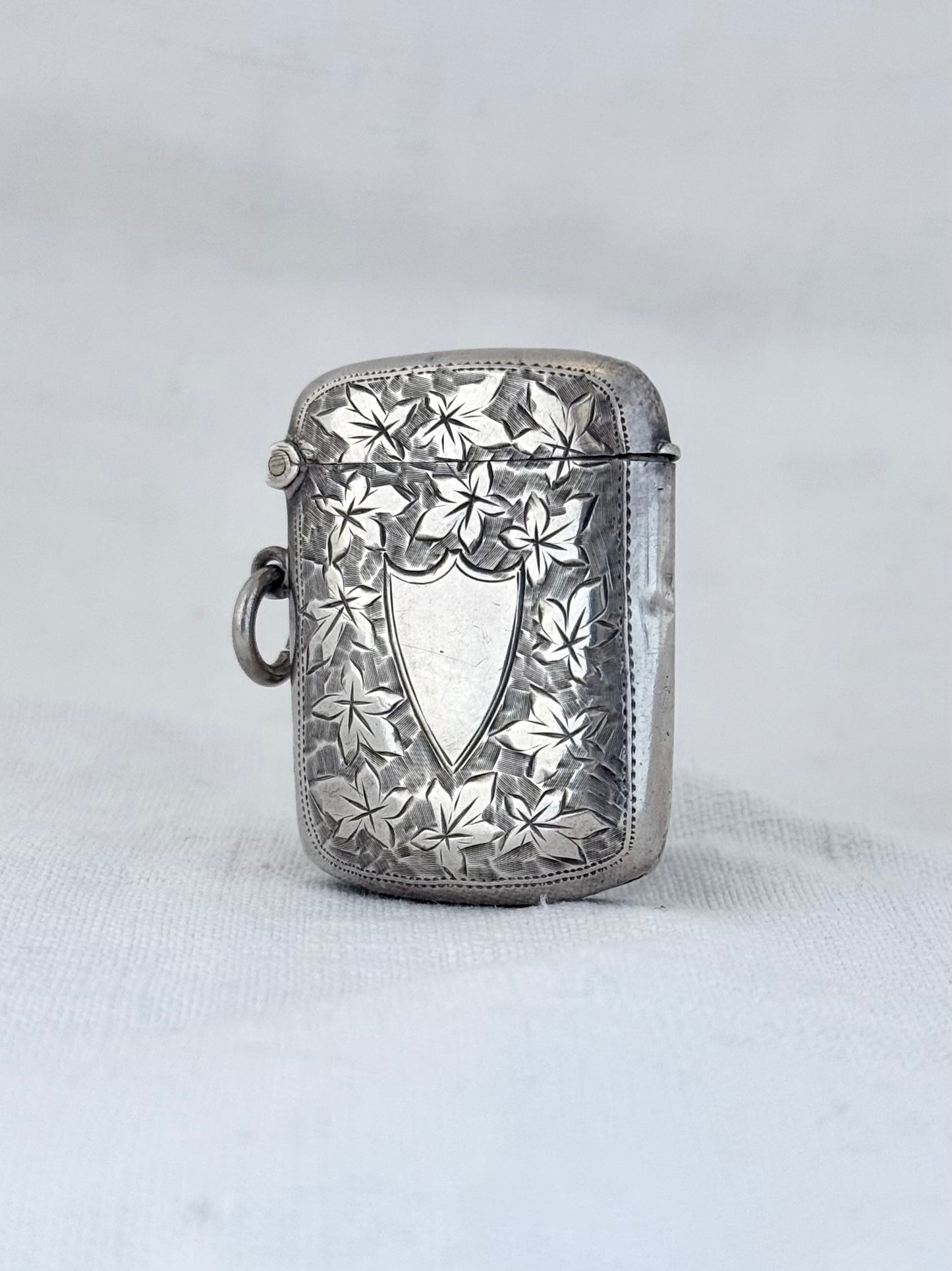 .1901 .925 antique Birmingham silver hallmarked Edwardian ivy leaf sterling silver Vesta Match case Match safe pendant locket