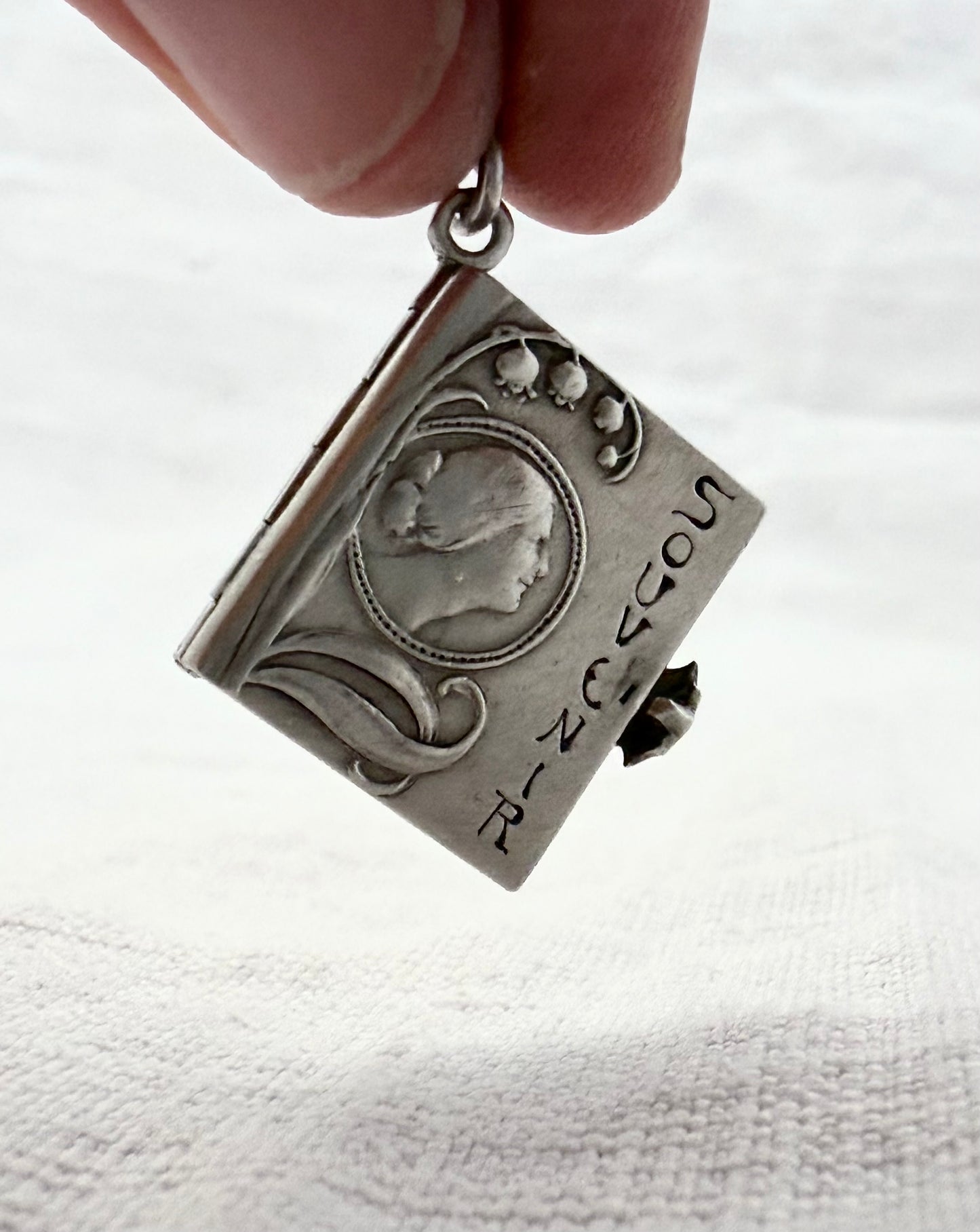 .925 1900s Art Nouveau French silver souvenir book form photo locket antique collectors Belle Epoque booklet pendant