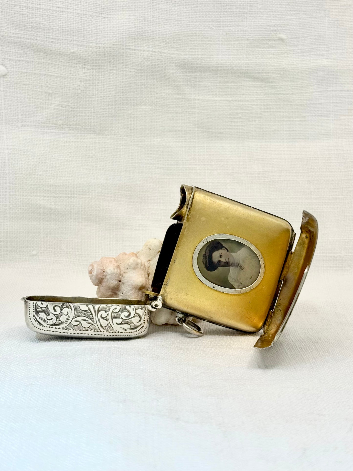 .1901 .925 antique collectors Rare Edwardian Victorian 1901 Sterling Silver Combination Match Vesta Photo frame Locket cheroot case pendant