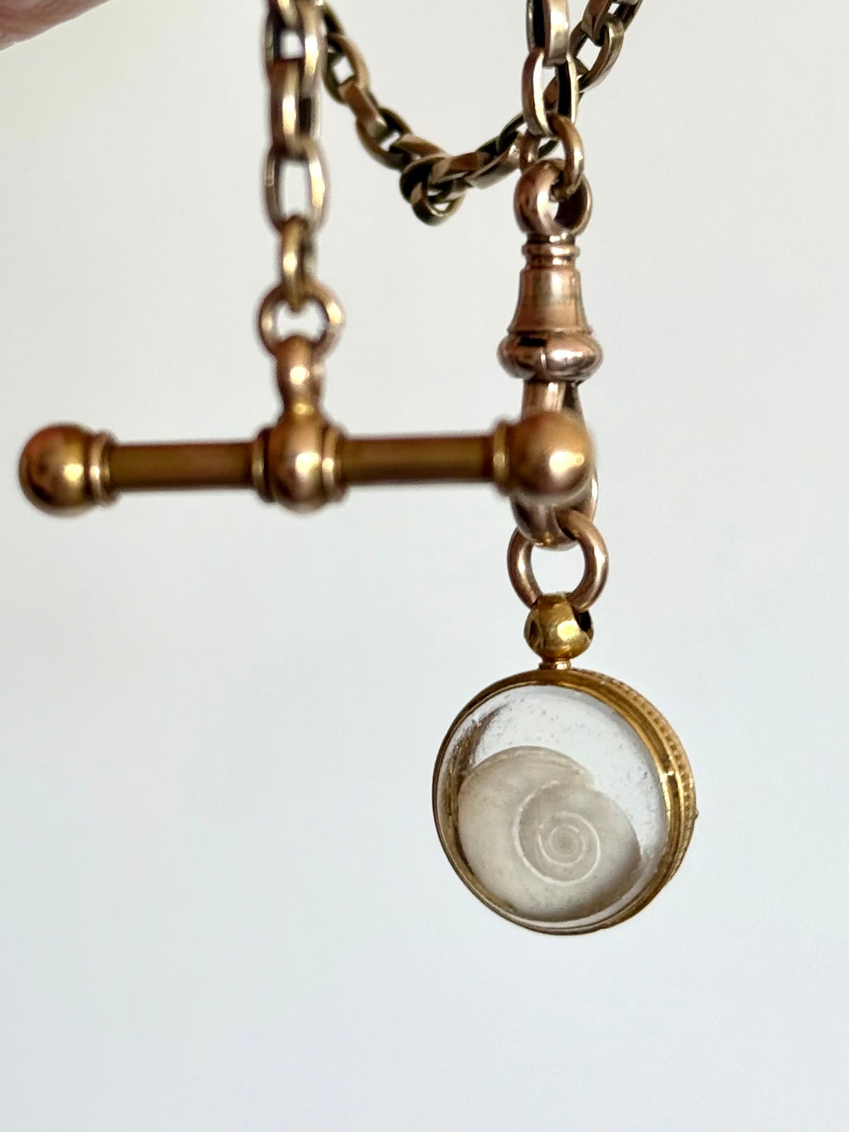 .14ct .1900 antique tiny rare find high carat gold and double sided glass shaker locket