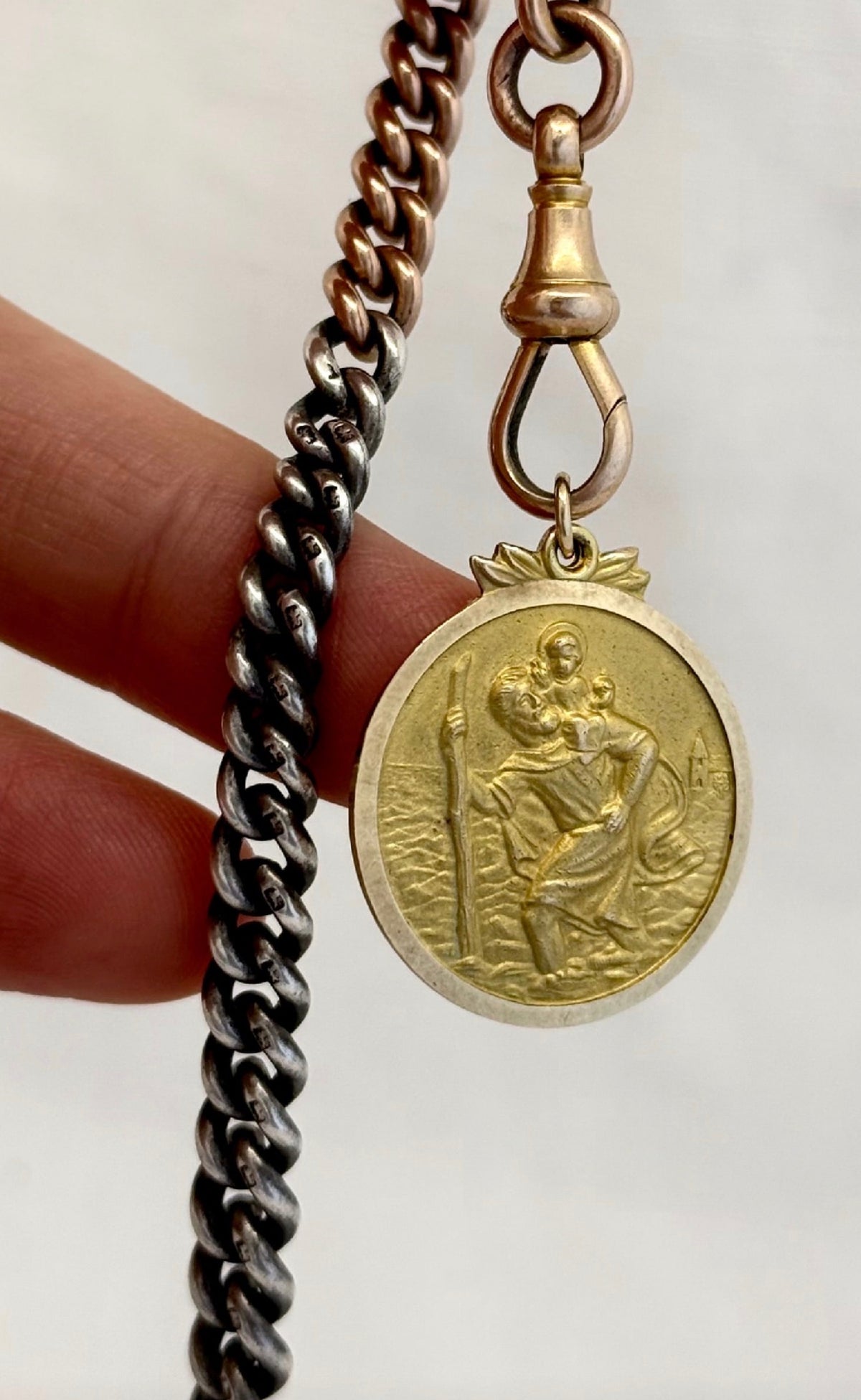 .1972 .9ct perfect Saint Christopher solid yellow gold good luck faith token medallion pendant
