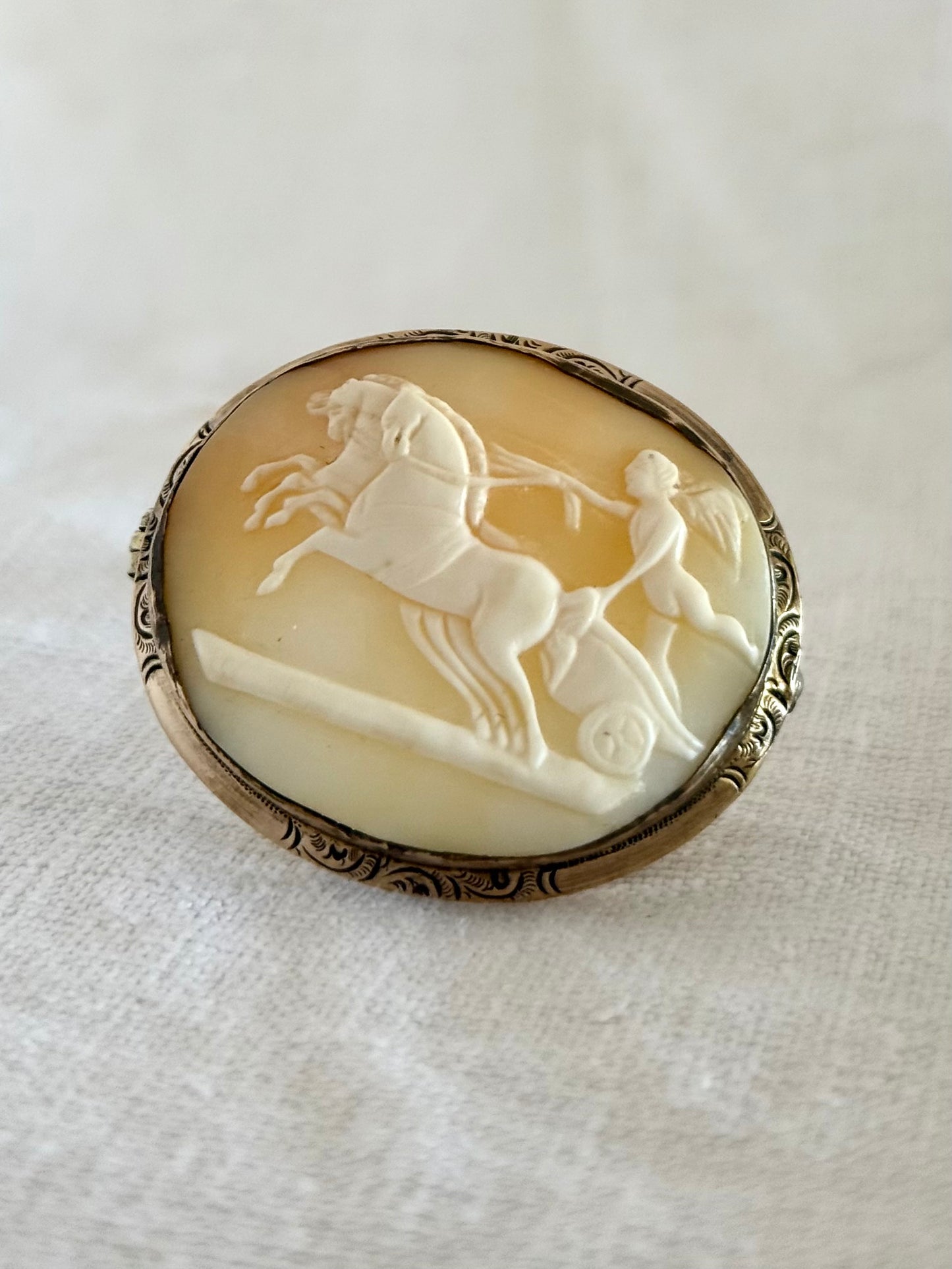 .1850s antique Pax with horses of Mars rare mythology The Genius of Peace Taming the Horses of Mars hand carved cameo brooch