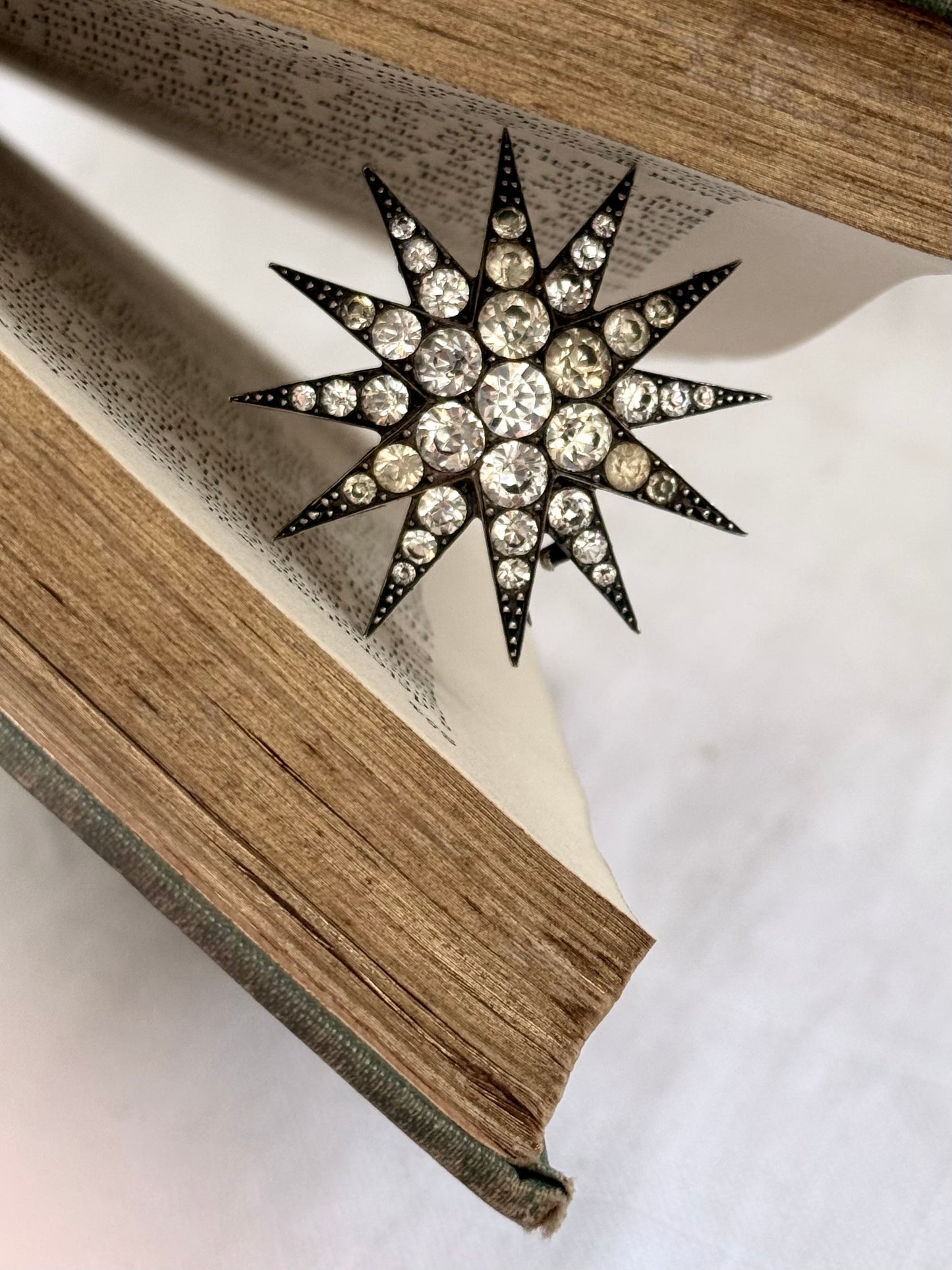 .1880s .1900s antique .900 silver Victorian Edwardian large Celestial starburst star bright hand cut paste gemstone true antique celestial star brooch
