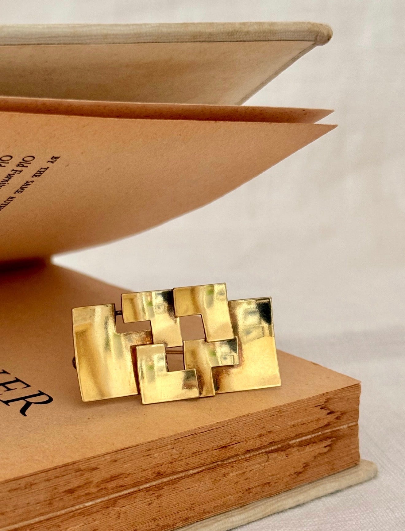 .14ct .1940s .1950s rolled gold designer Art Deco gold geometric rectangular modernist brooch by K&L Kordes & Lichtenfels German design team