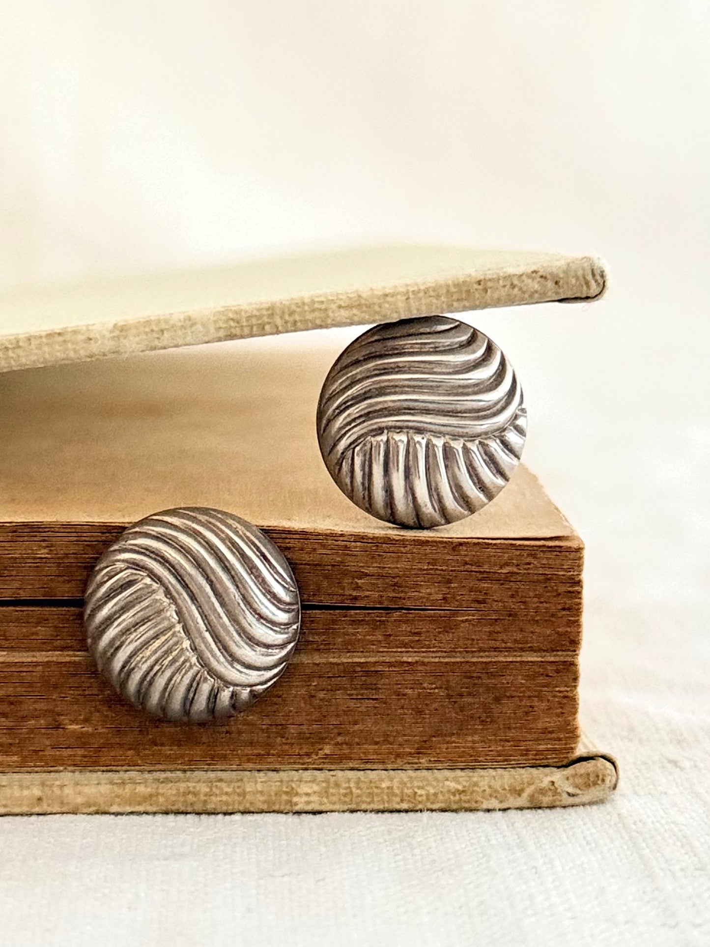 .18mm .1970s .1980s geometric textured .925 silver oversized circle retro sterling silver swirled pattern half round hollow post stud comfort fit statement earrings