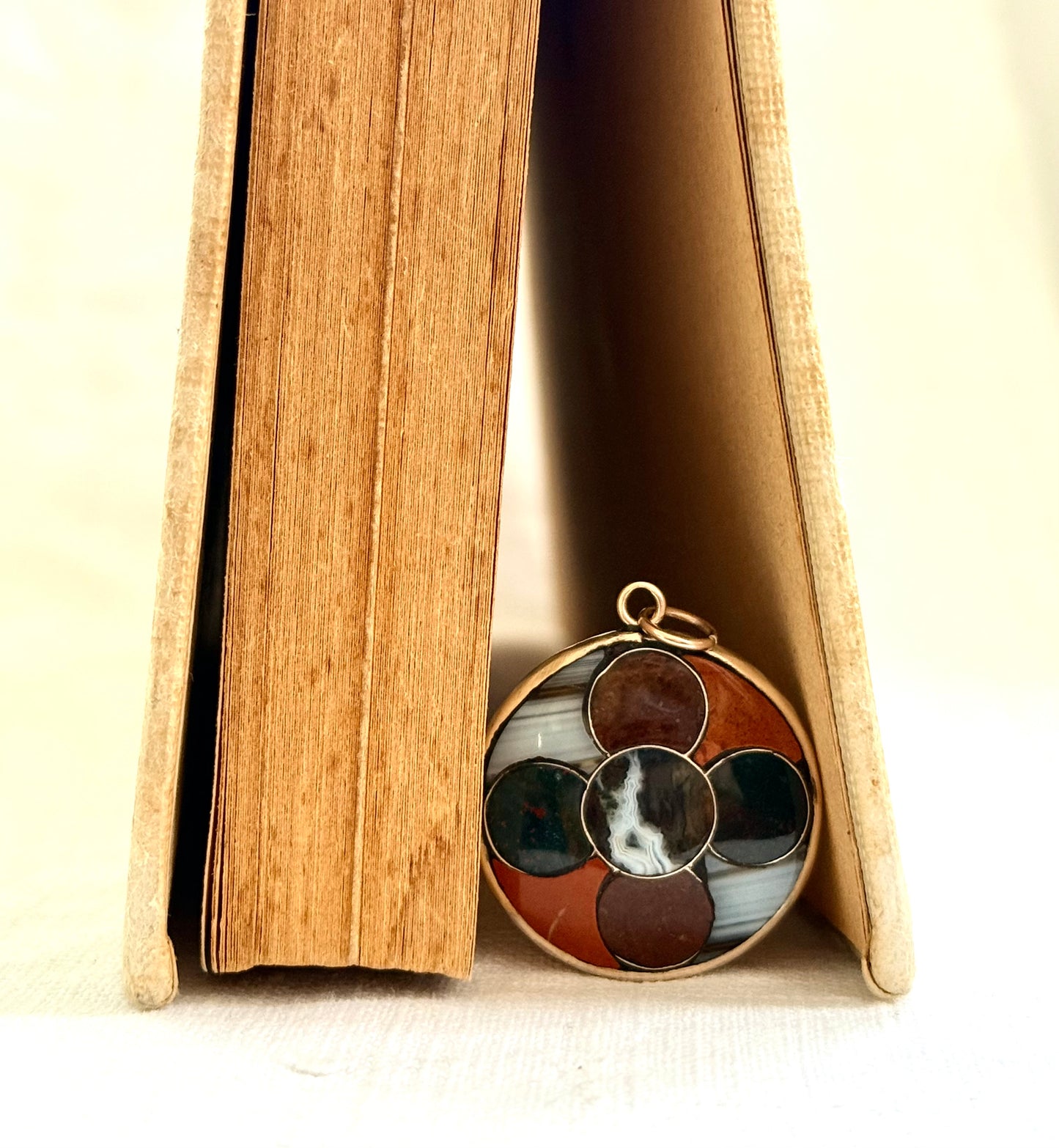 .1850s .1860s .375 gold .925 silver antique Victorian Scottish agate pebble stone pendant with St Christopher token pendant