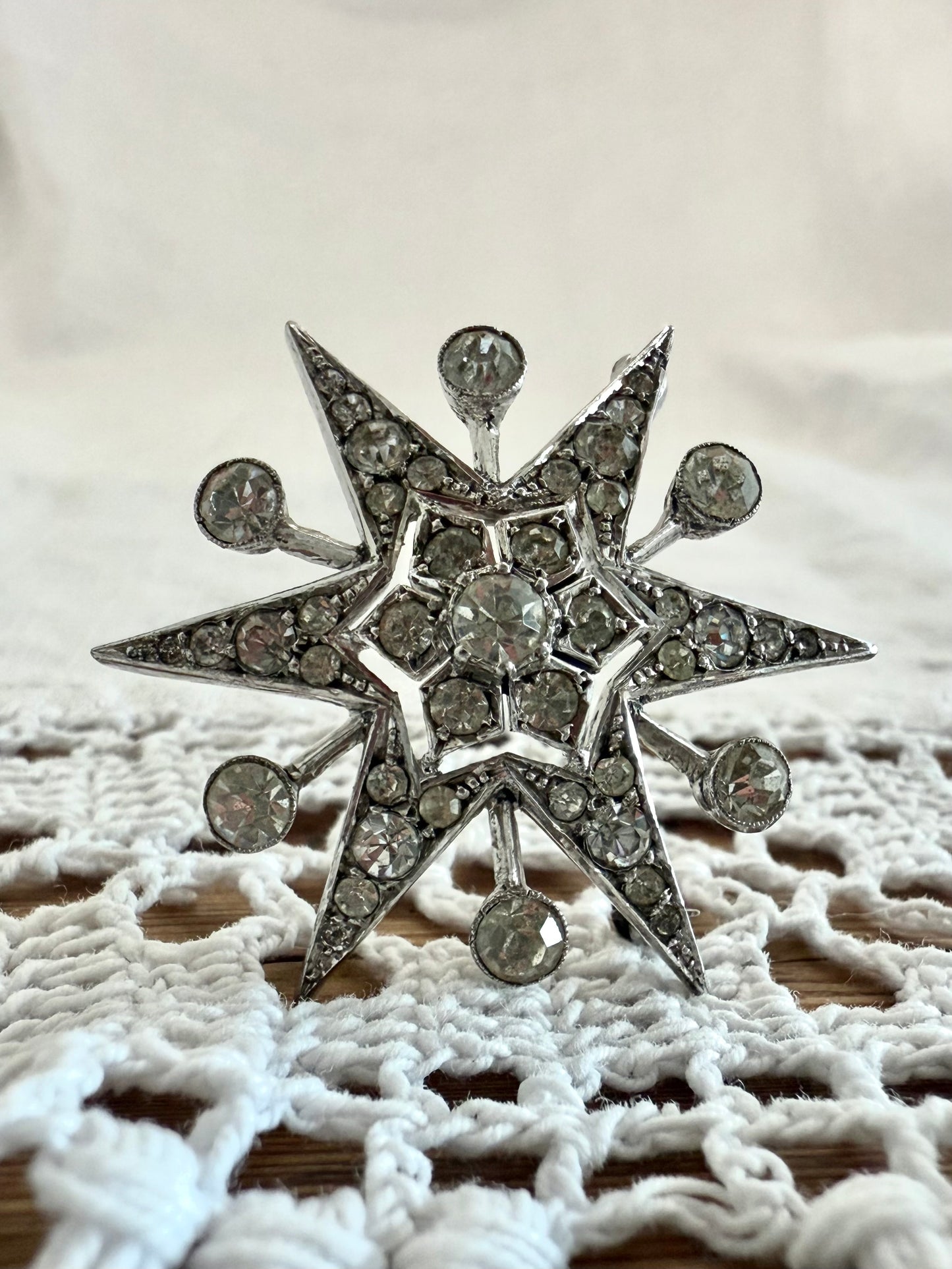 .1920s .925 silver Victorian revival Celestial starburst star bright shooting star brooch