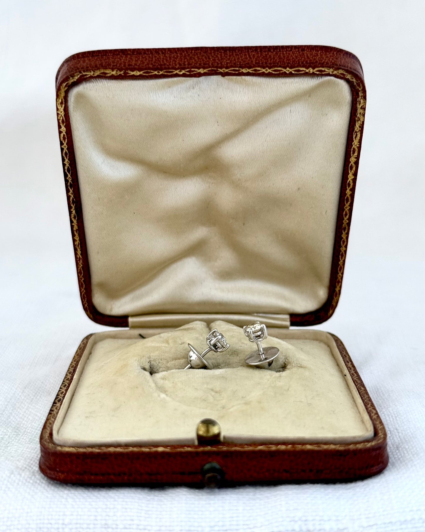 .0.50ct .18ct white gold diamond solitaire classic luxury post stud earrings