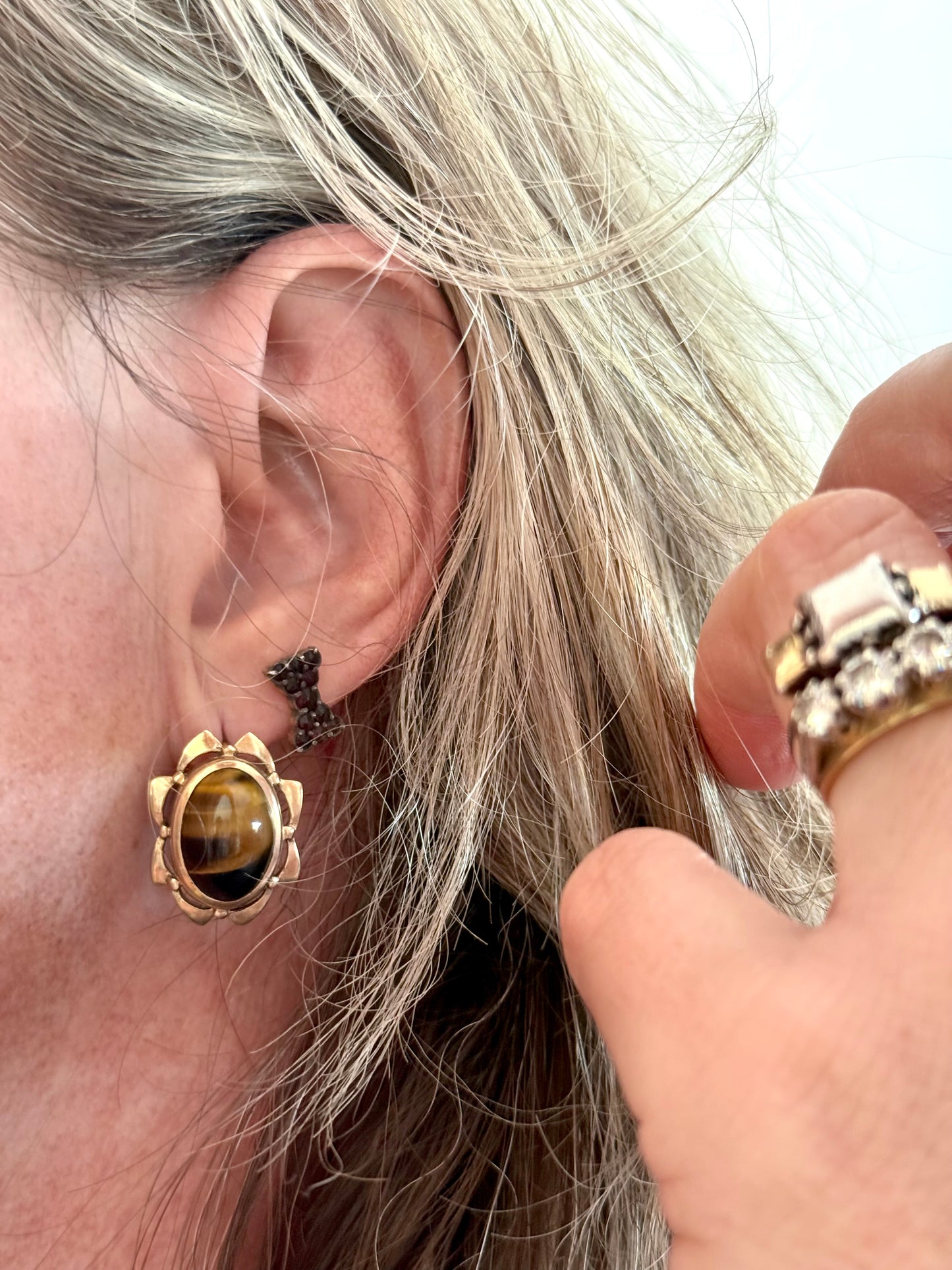 .1940s .1950s .375 .9ct gold Tigers Eye and modernist gold form drop dangle luxurious mid century modern earrings