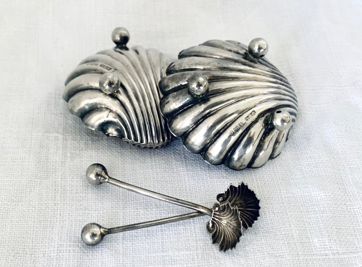 .1902 .925 Antique Clam Shell Cruet salt and pepper sterling silver set in Edwardian antique hallmarked sterling silver