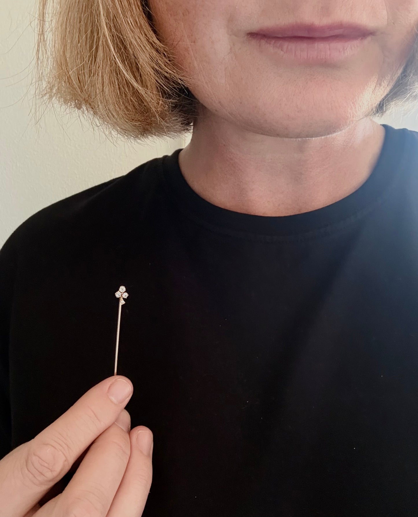 .14ct .1900s .1910s .3 leaf clover .4 diamond antique treasured hope faith love gold lapel stick pin