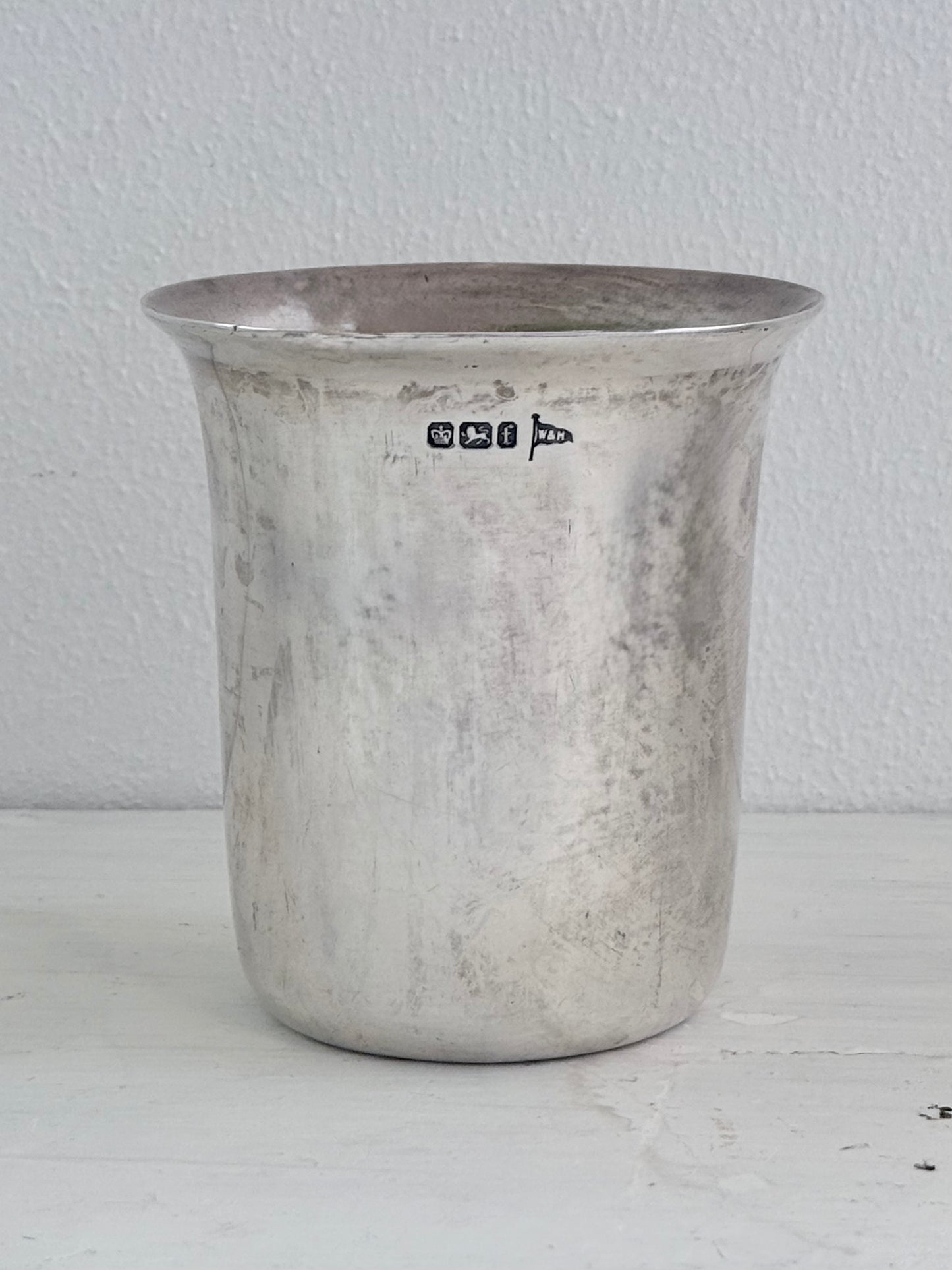 .1800s .1898 antique Victorian solid silver Walker & Hall large 300ml beaker vessel vase