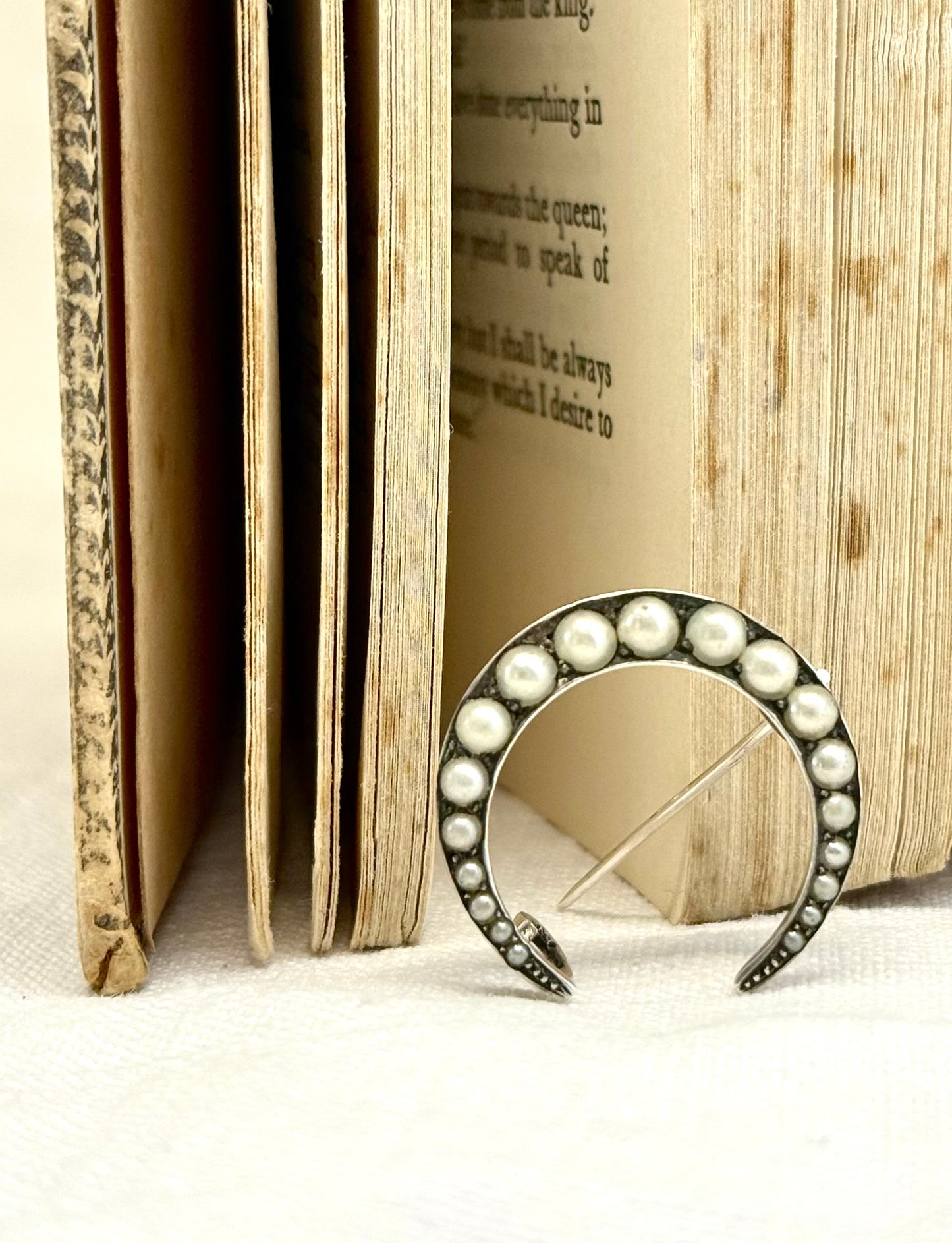 .1890s .1900s antique Art Nouveau beautiful pearl grey seed pearl crescent celestial moon collectors brooch