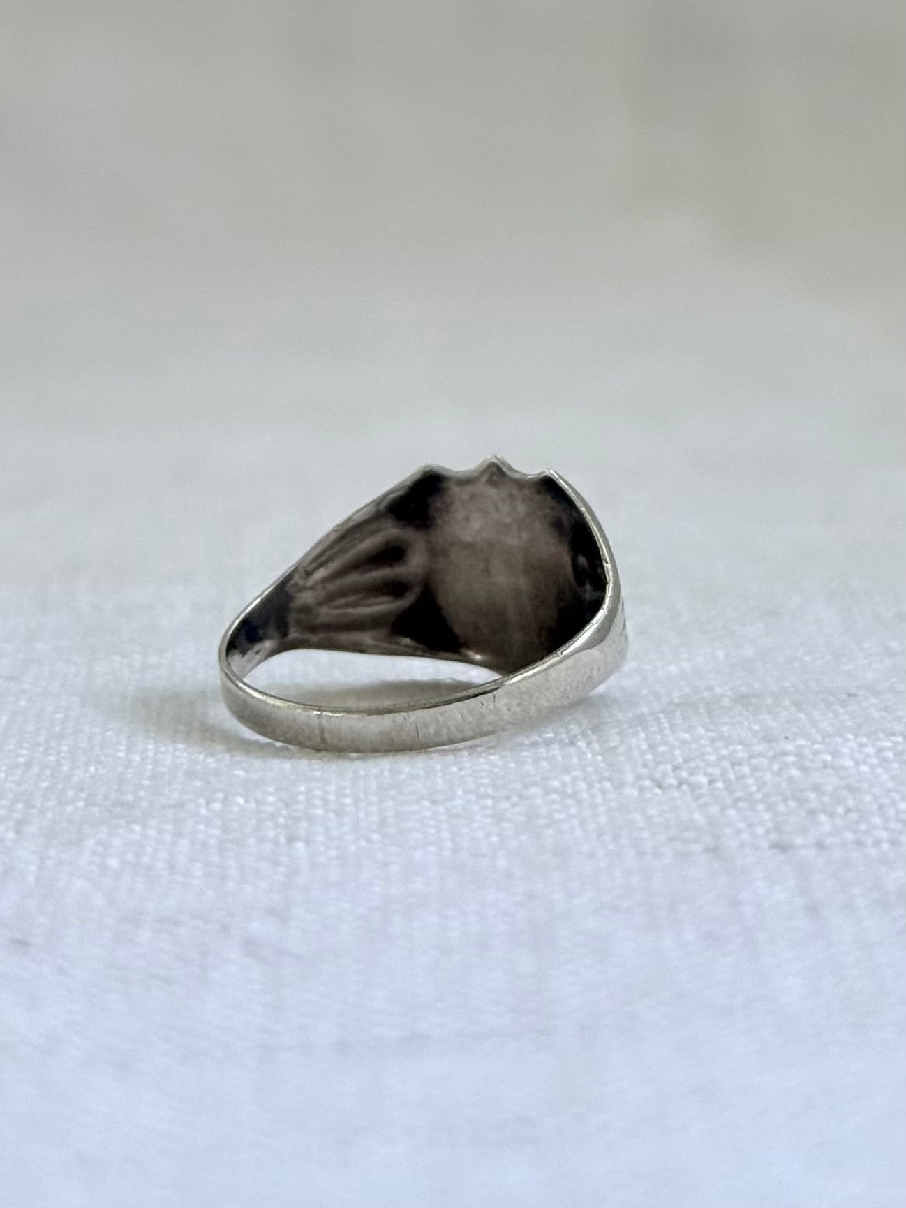 .1970s .925 silver crest signet seal ring