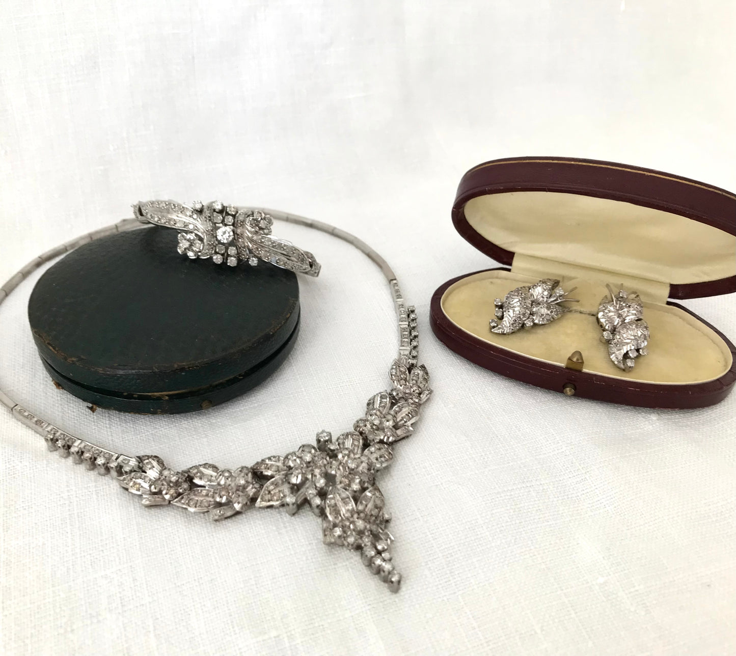 .165 diamonds .1920s 9 carat white gold diamond waterfall floral flower drop bib wedding bridal necklace