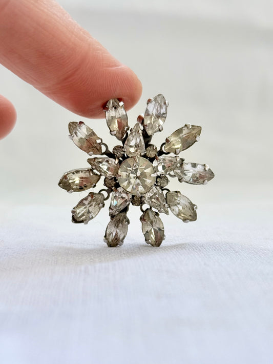 .1940s .1950s Celestial star clear flower crystal paste dress star burst costume brooch pin
