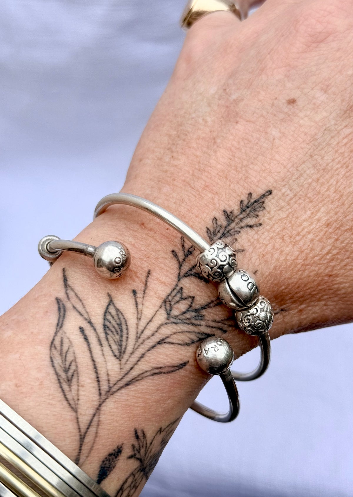 .925 signed Pandora Moments classic sterling silver ball clasp bangle with two screw on filigree form ball charms