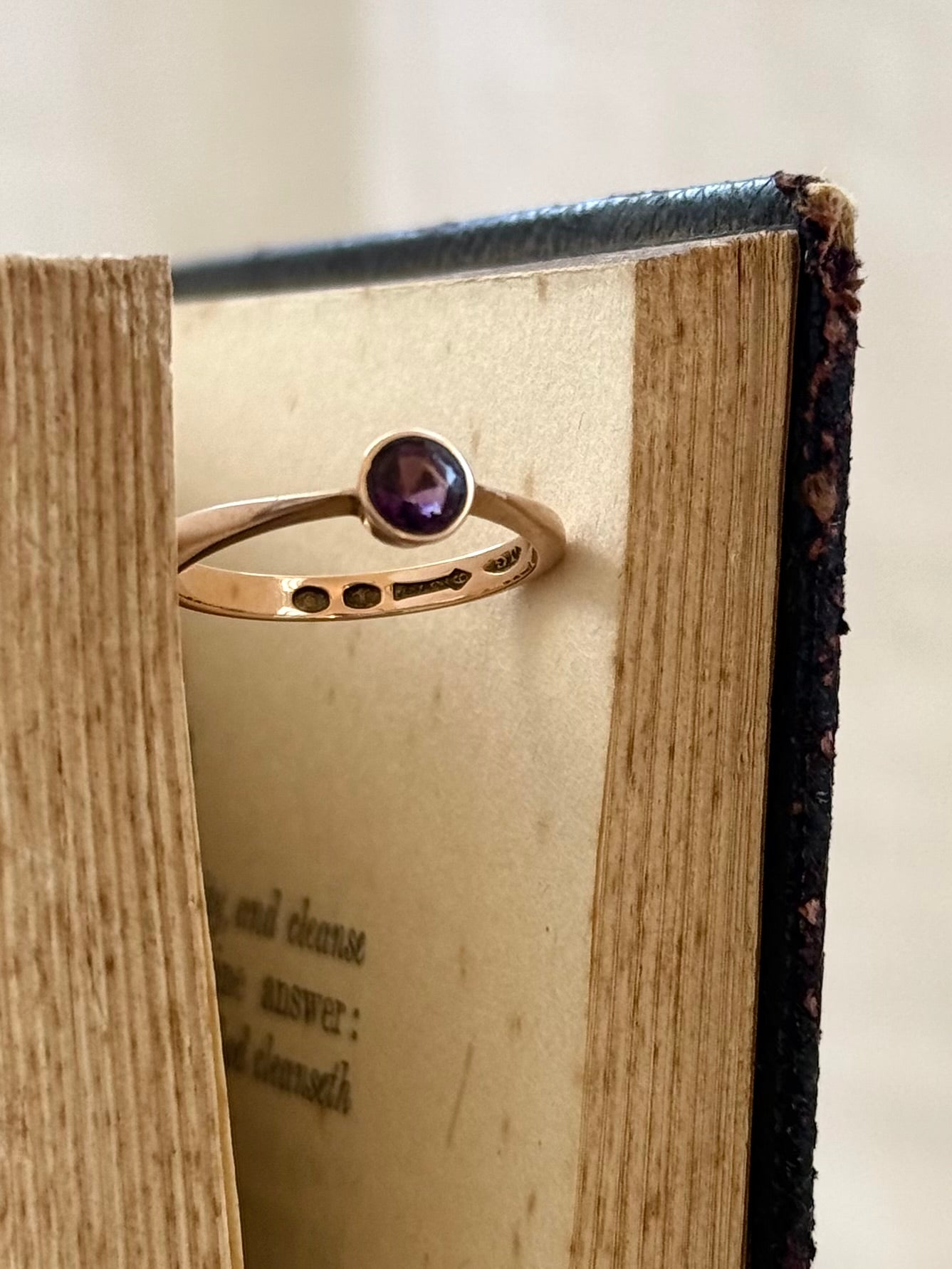 .1926 .375 .9ct Rose Gold Amethyst Art Deco era Antique dress ring