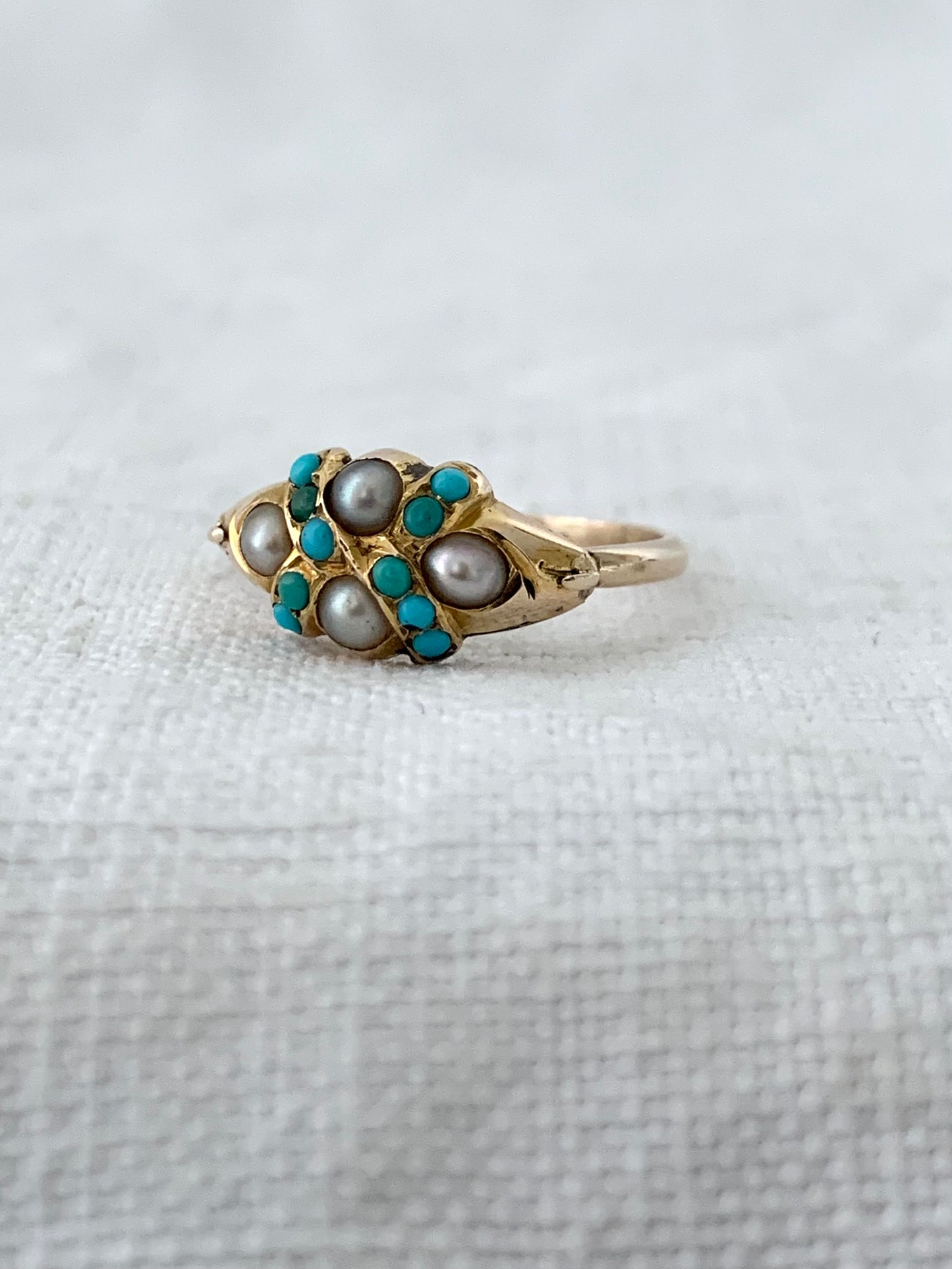 .1890s .375 9ct antique buttery gold turquoise seed pearl lovers knot late Victorian ring