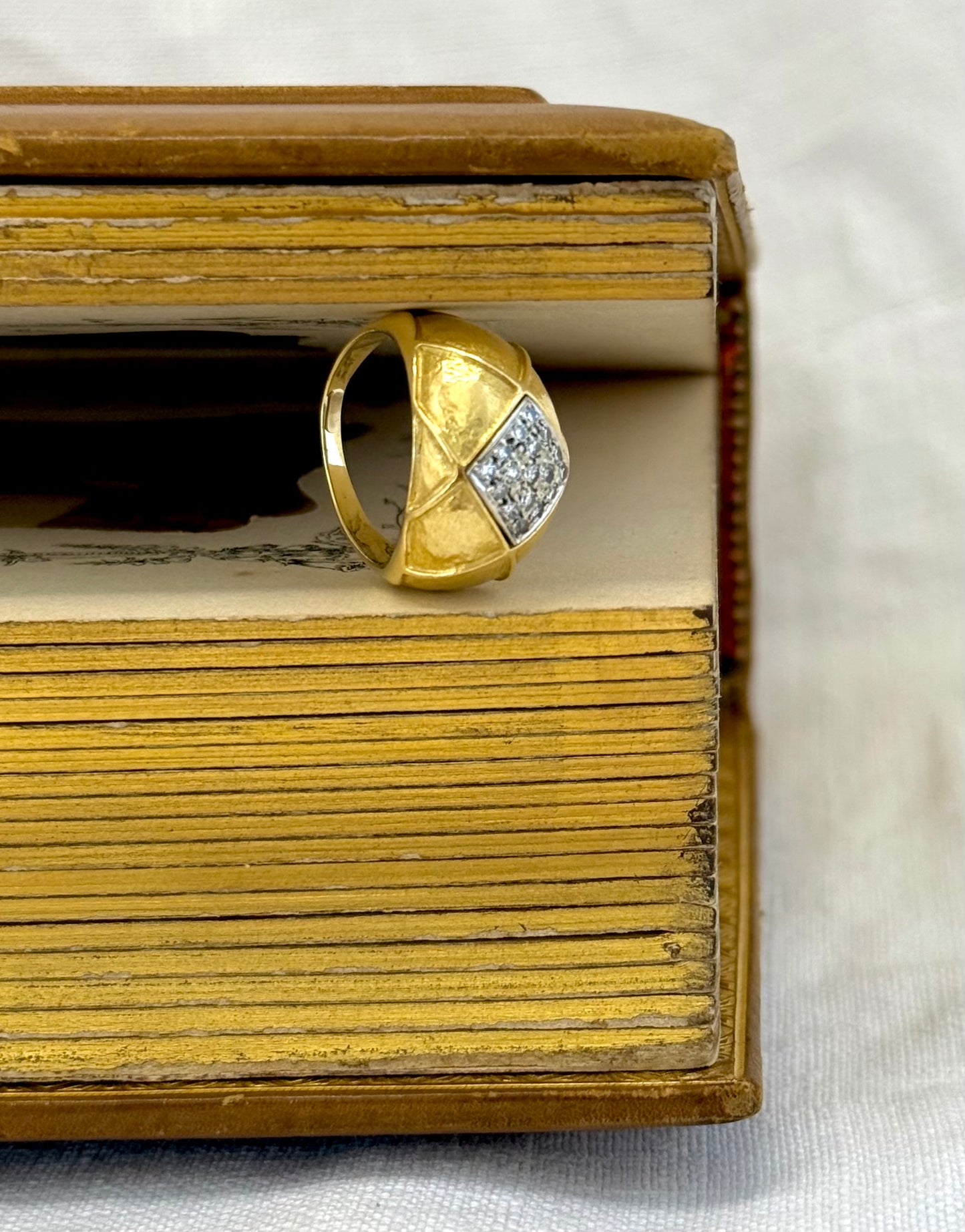 .18ct .1970s .16 diamond luxurious harlequin quilt pattern high carat 18ct gold dome ring