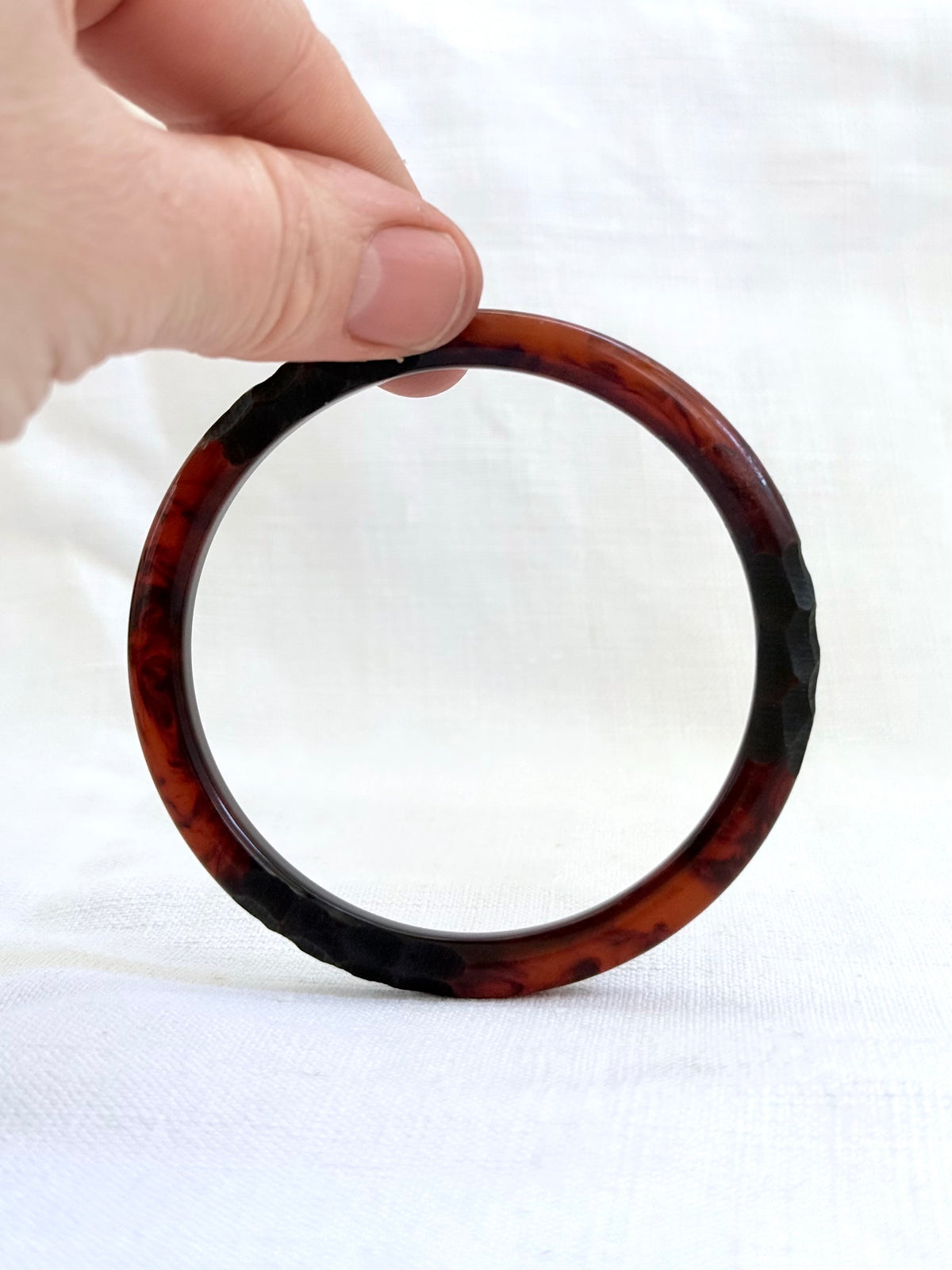 .1930s .1940s Bakelite Cola Red marbled collectable hand carved stacking bangle