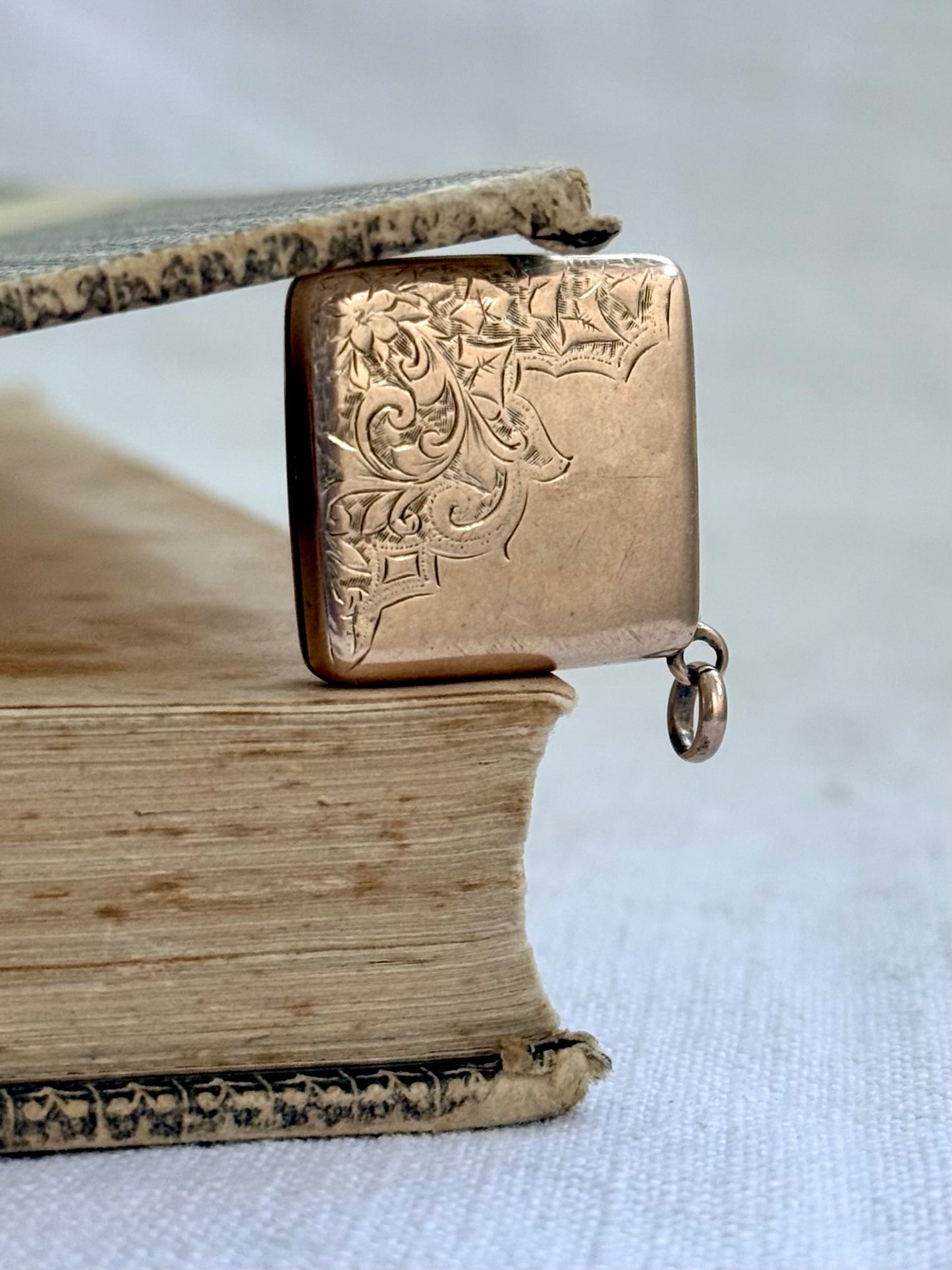 .1890s .1900s .375 .9ct antique rare concertina accordion tri fold Square Diamond hang sweetheart double sided engraved memory keepsake gold photo locket