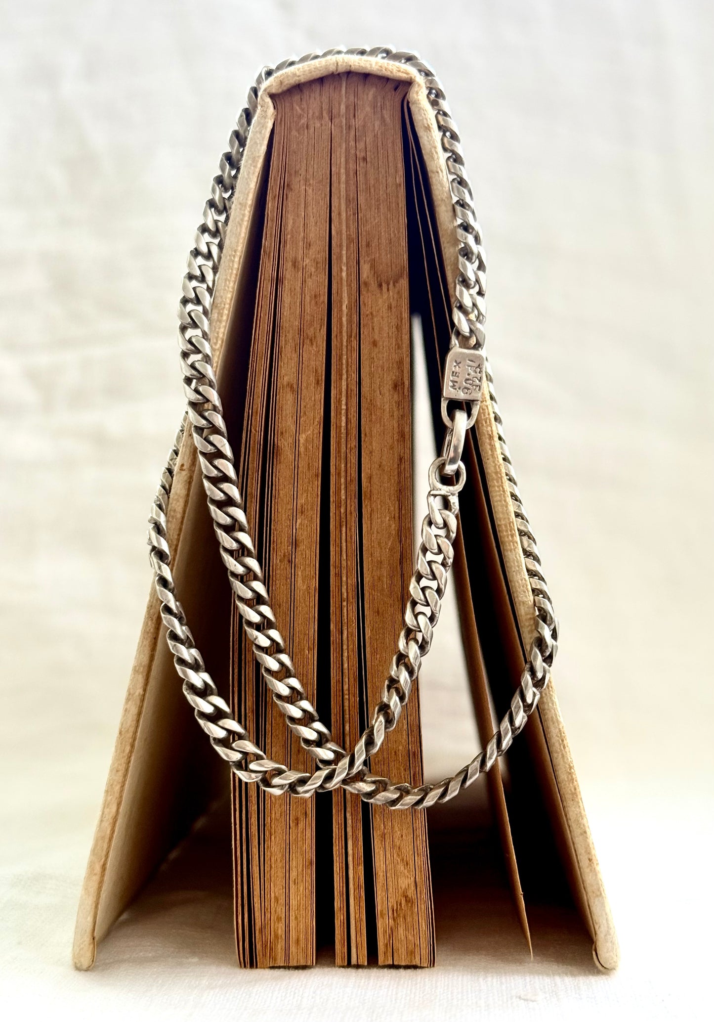 .1950s .1960s .925 chunky Mexican Modernist chunky solid sterling silver fancy form curb chain necklace with oval extender clasp fitting