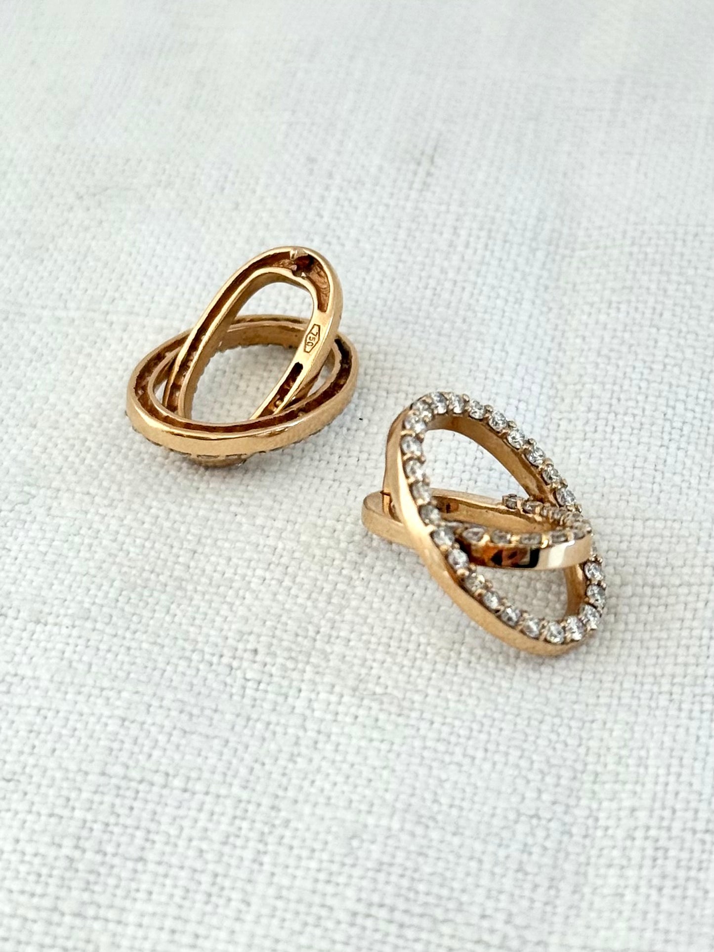 .18ct .750 .80 diamonds Brazilian designer rose gold modernist oval clip clasp luxury 18ct high carat gold and diamond studded earrings