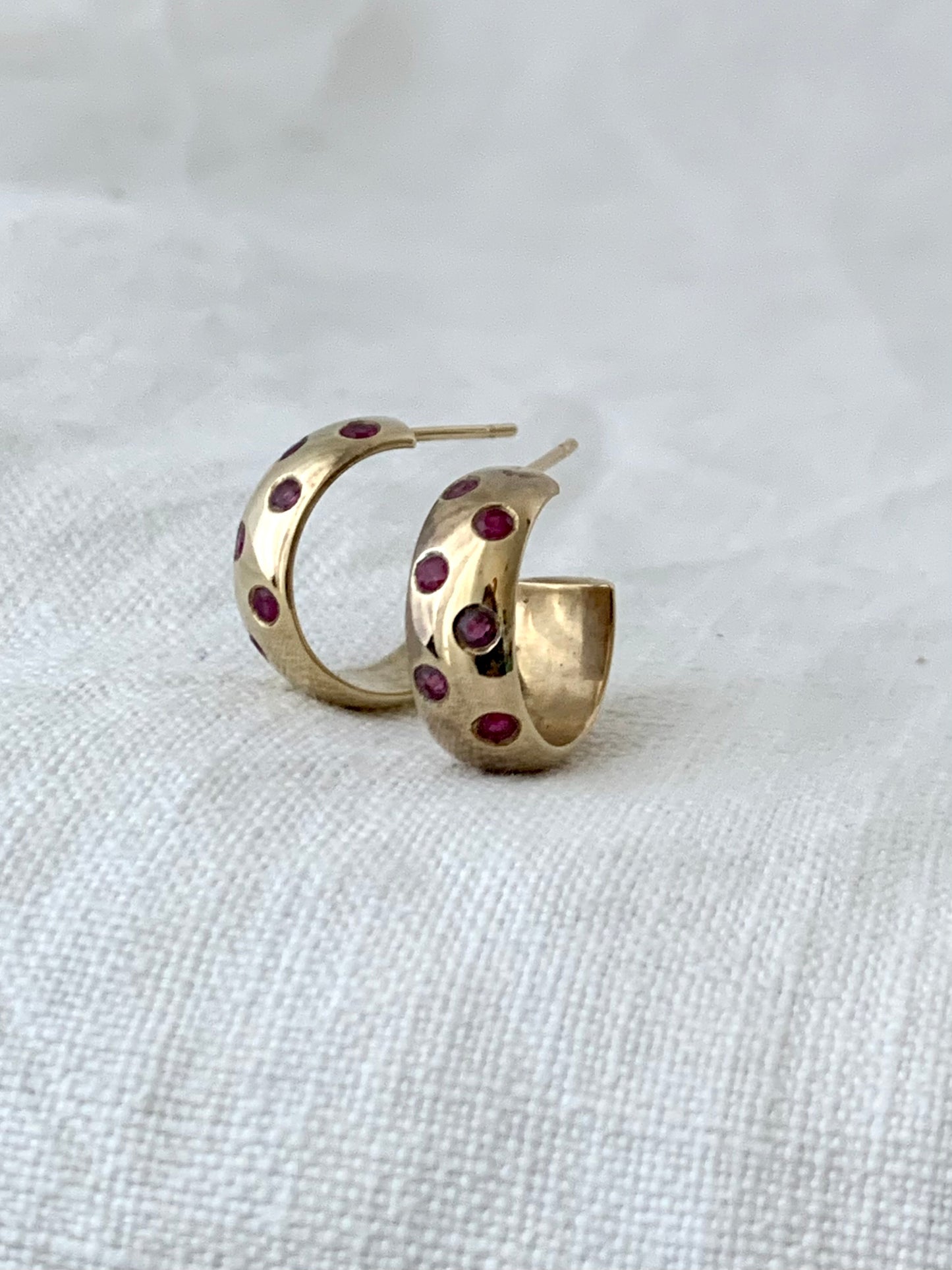 .375 .9ct yellow gold and Ruby gemstone rare studio made one of a kind inset hoop earrings
