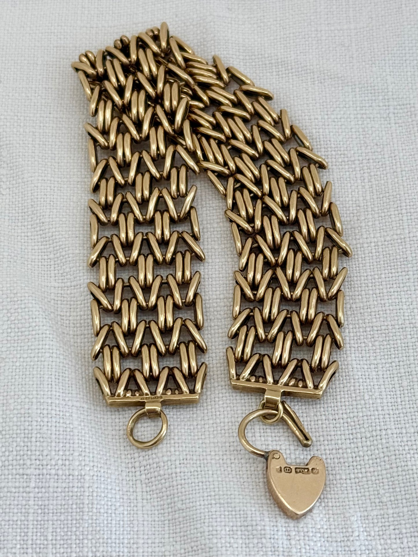 .1960 .1964 .375 9ct gold solid fancy link wide chunky width fancy link gate chain chain bracelet with gold heart padlock clasp