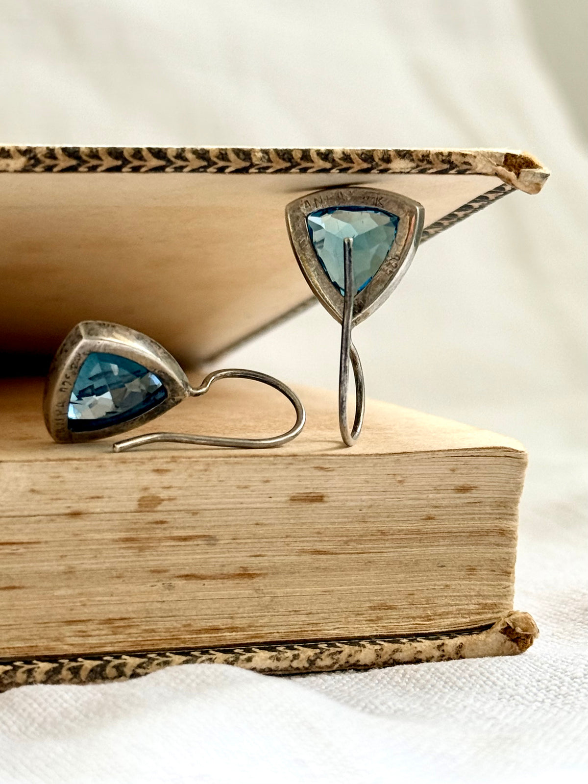 .24k yellow gold 925 silver ANPA artisan made Swiss Blue Topaz Trillion gold silver studio made drop dangle earrings