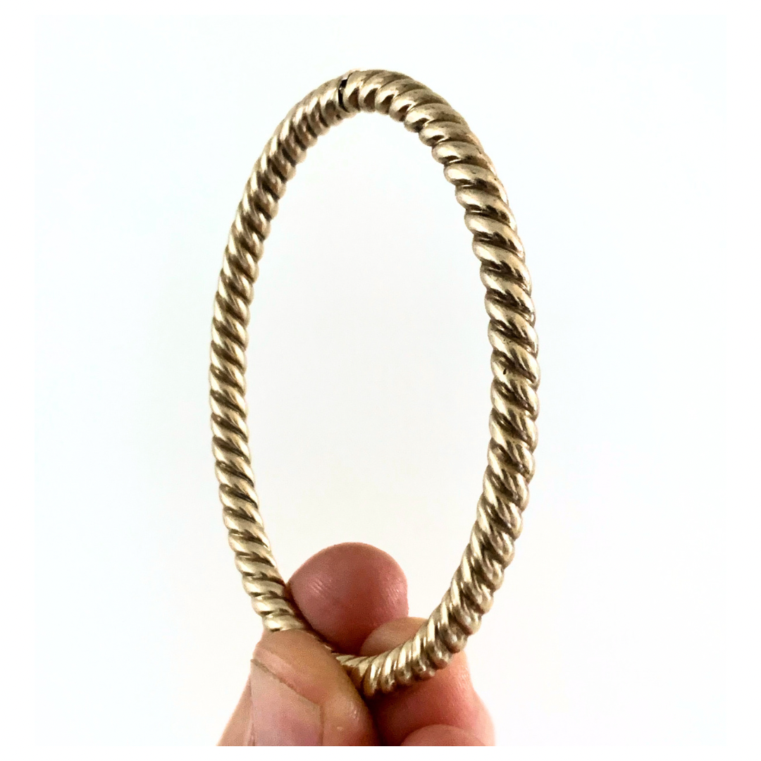 Solid 9ct gold Vintage Barley Weave clip clasp Bangle