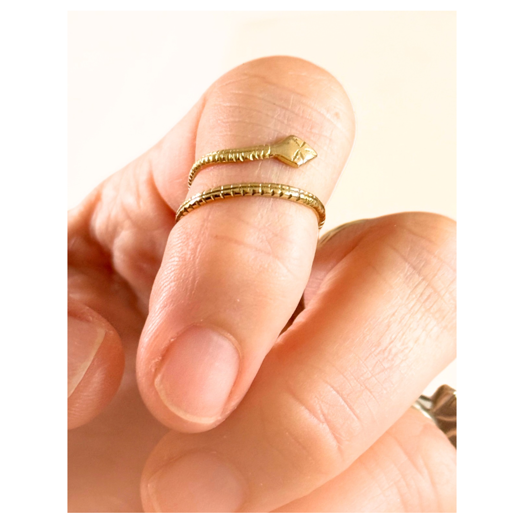 .1910s .1920s .20ct .833ct Arts & Crafts hand made high carat gold coiled serpent snake ring