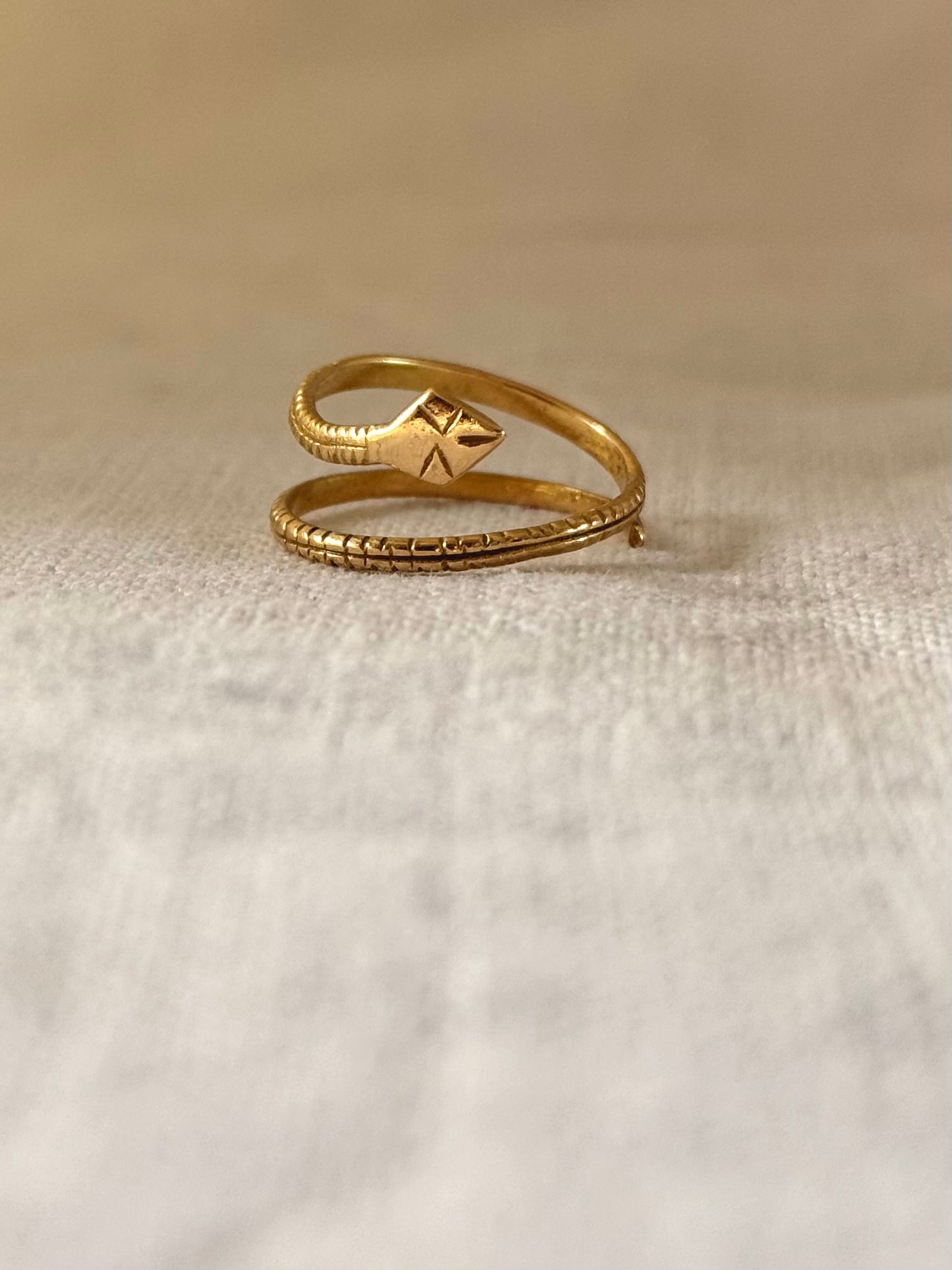 .1910s .1920s .20ct .833ct Arts & Crafts hand made high carat gold coiled serpent snake ring